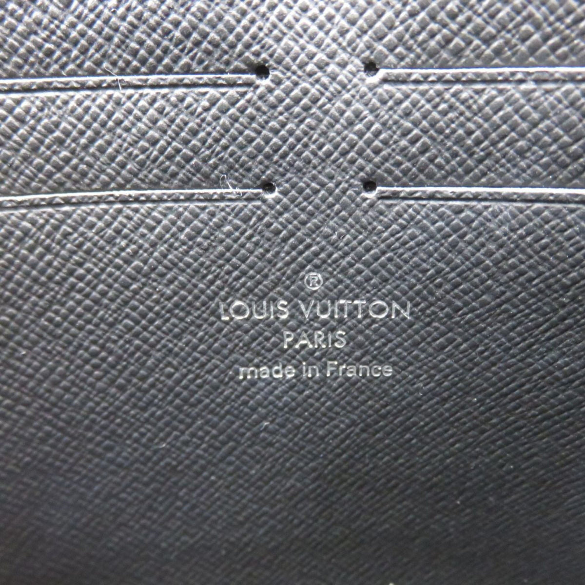 Louis Vuitton Black Taiga Leather Clutch Bag Pochette (Pre-Owned)