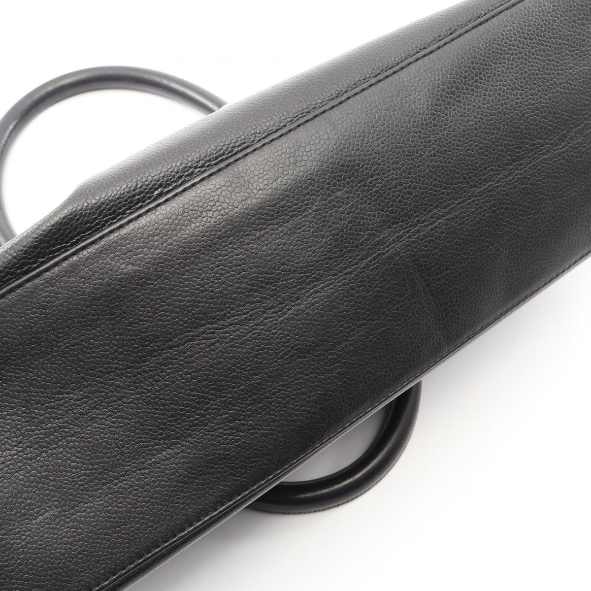 Chanel Black Grained Calfskin Handbag (Pre-Owned)