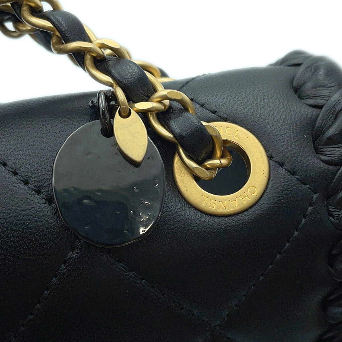 Chanel Matelasse Black Leather Handbag Shoulder Bag (Pre-Owned)