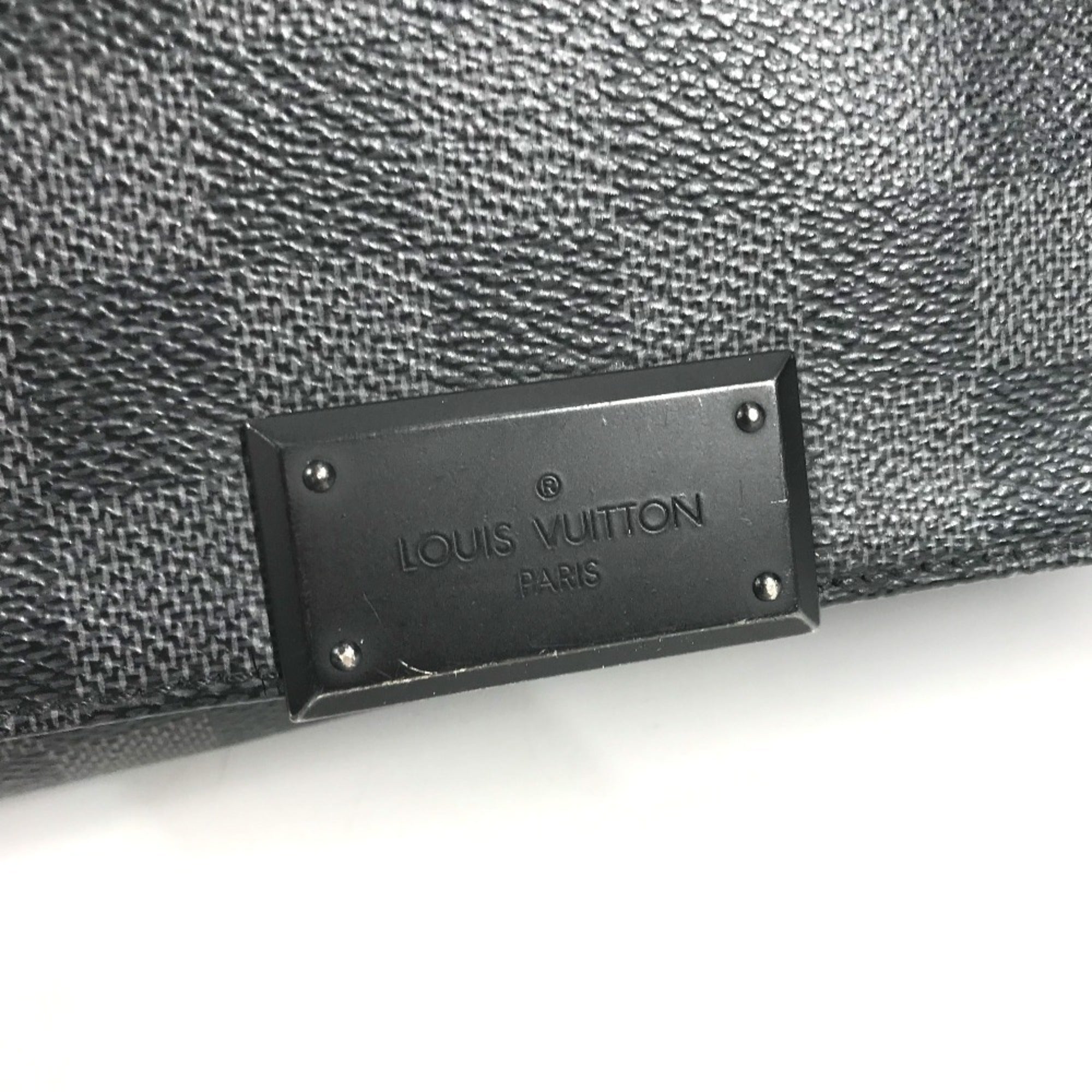Louis Vuitton Black Damier Graphite Messenger Bag Shoulder Bag (Pre-Owned)