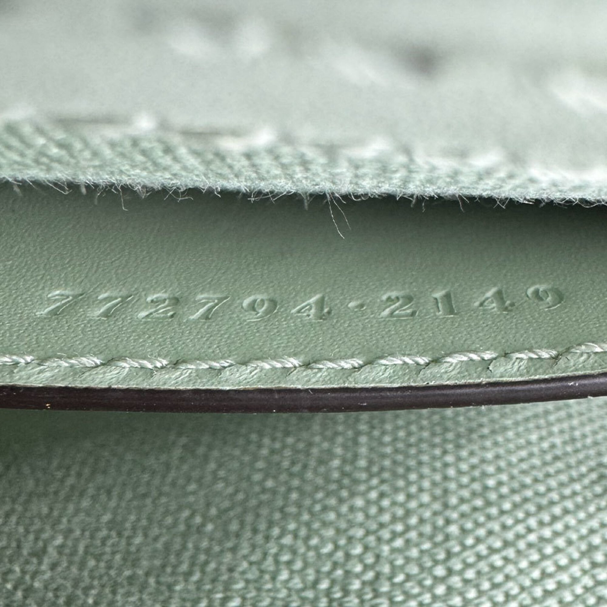 Gucci Light Green Leather Shoulder Bag (Pre-Owned)