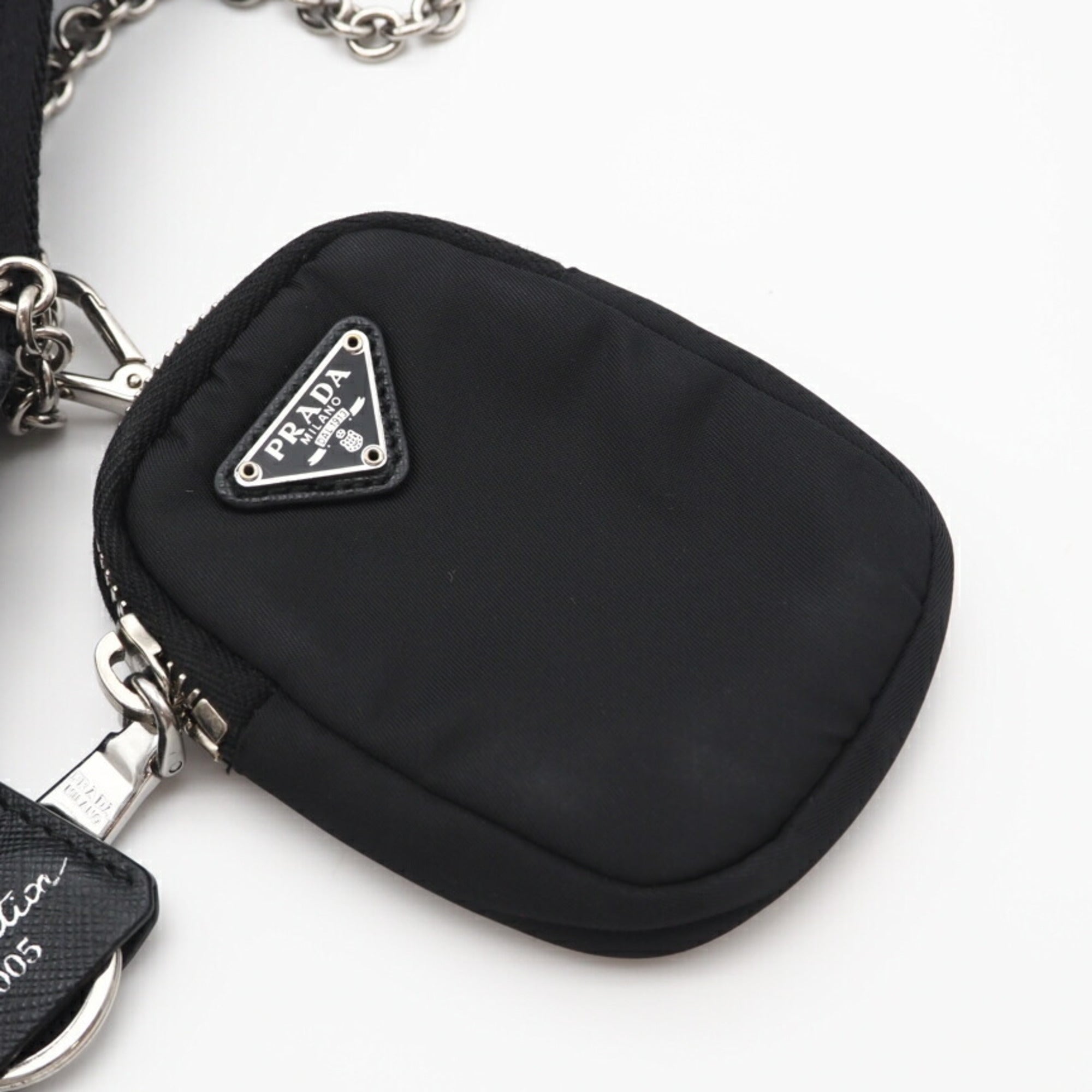 Prada Black Leather Shoulder Bag (Pre-Owned)