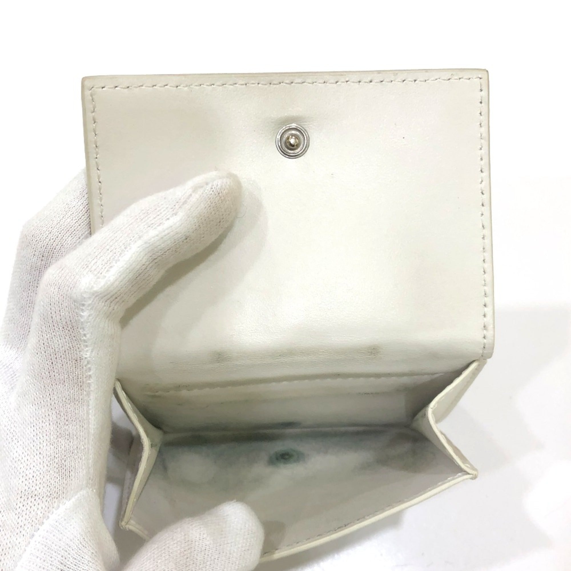 Bottega Veneta White Leather Wallet (Tri-Fold) (Pre-Owned)