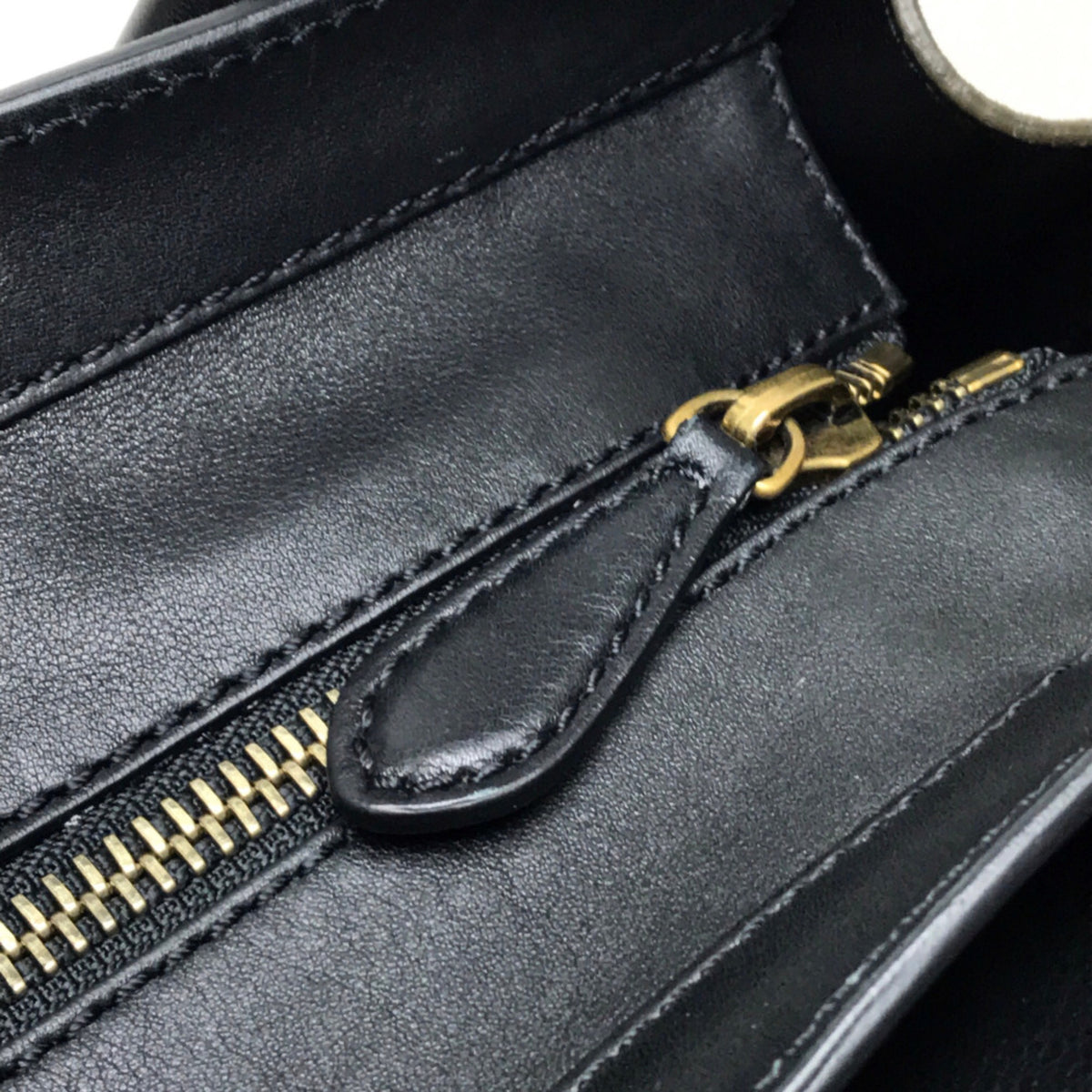 Celine Other Leather Tote Bag (Pre-Owned)