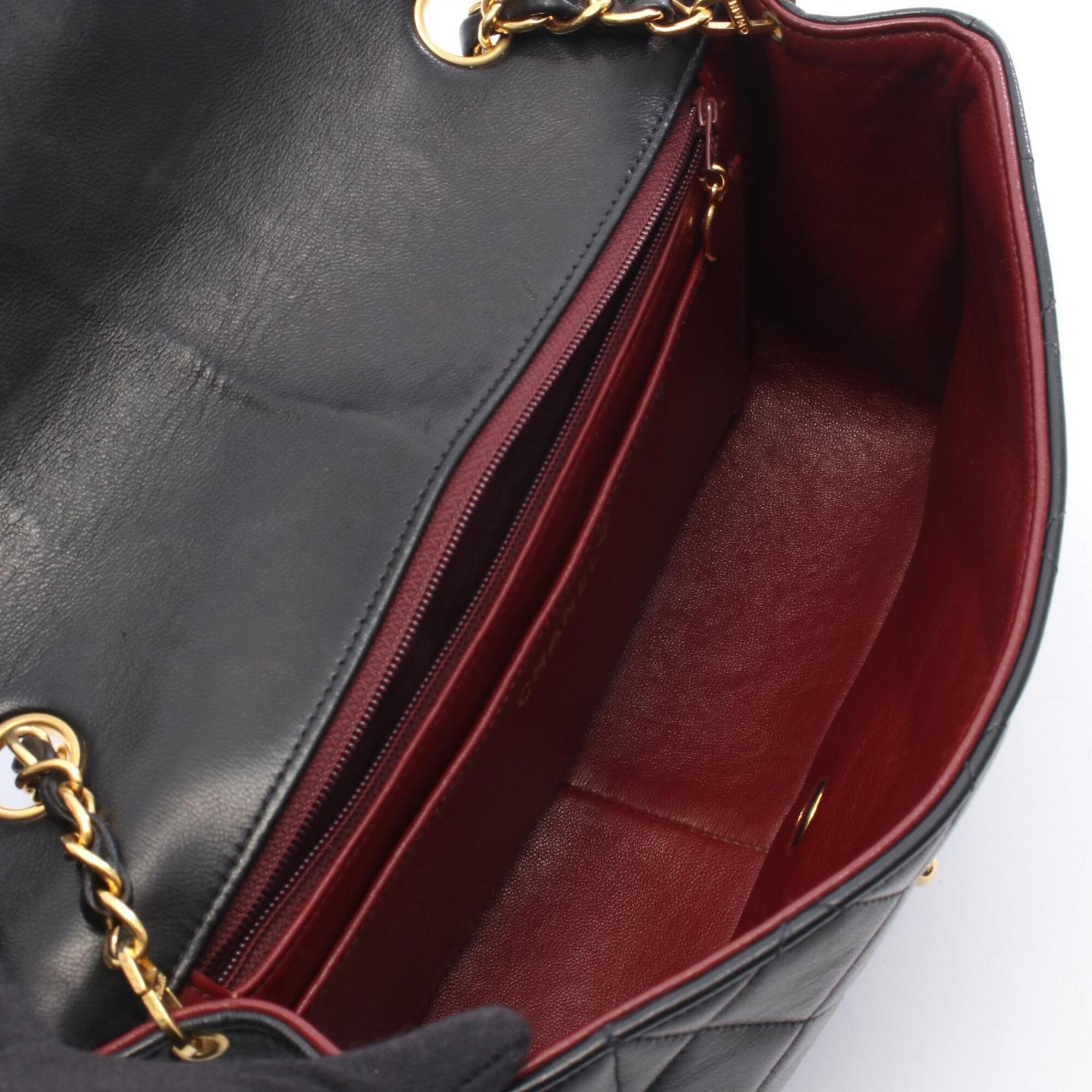 Chanel Black Leather Handbag Shoulder Bag (Pre-Owned)