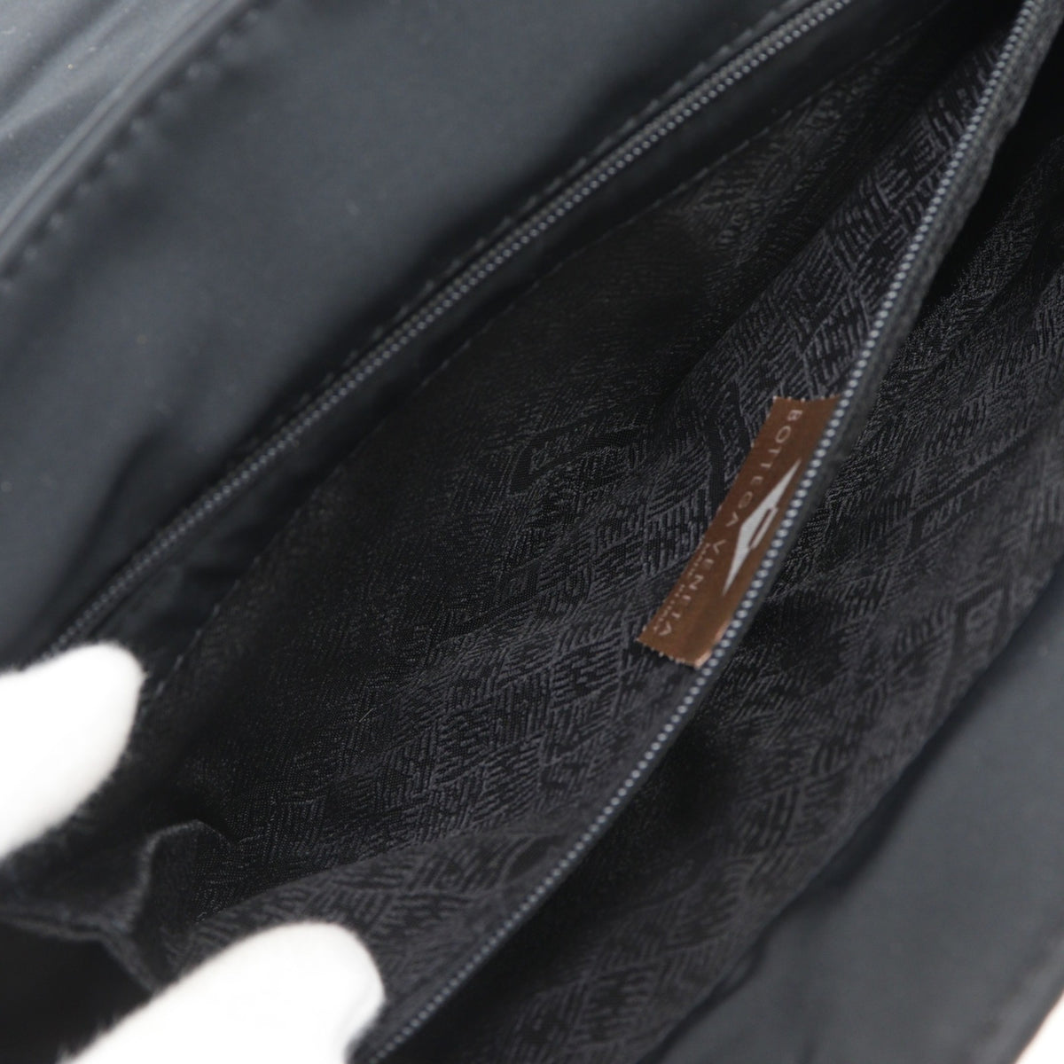 Bottega Veneta Black Nylon Shoulder Bag (Pre-Owned)