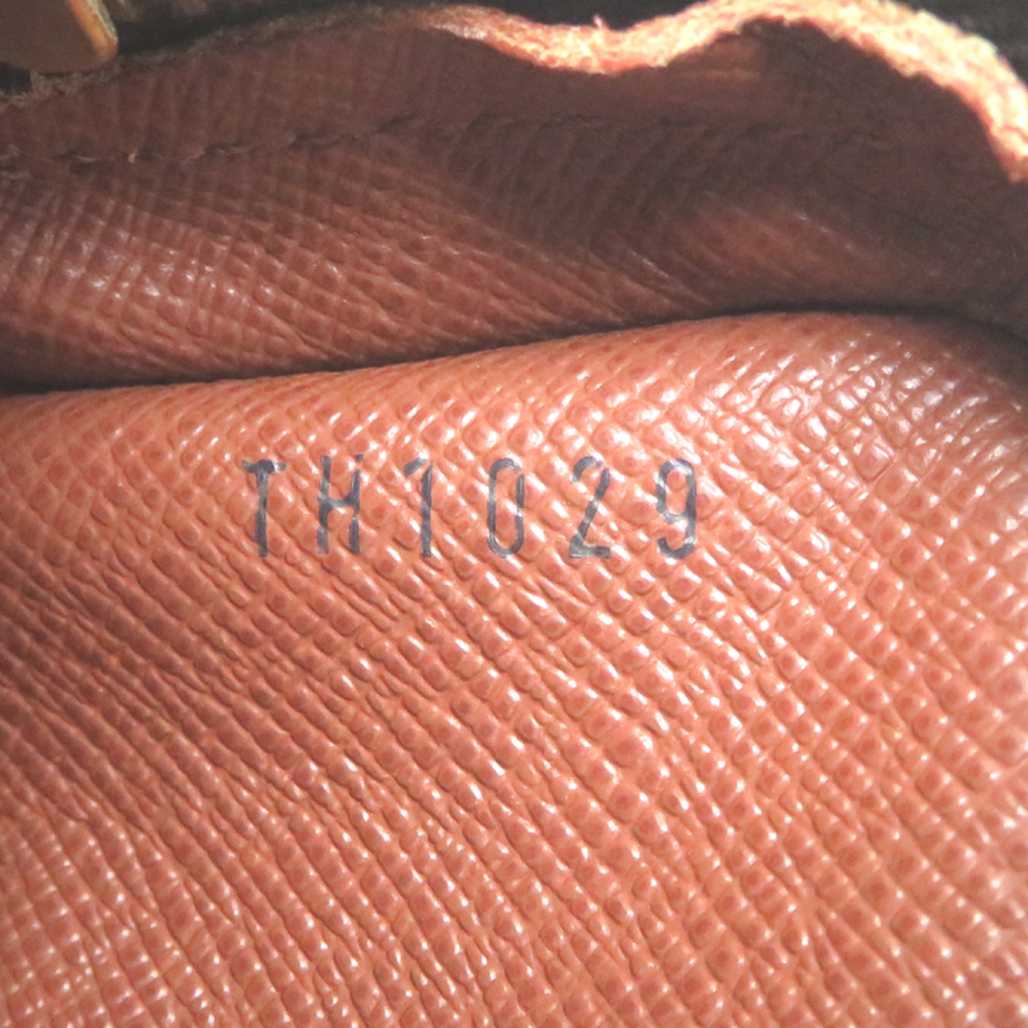 Louis Vuitton Brown Monogram Shoulder Bag (Pre-Owned)
