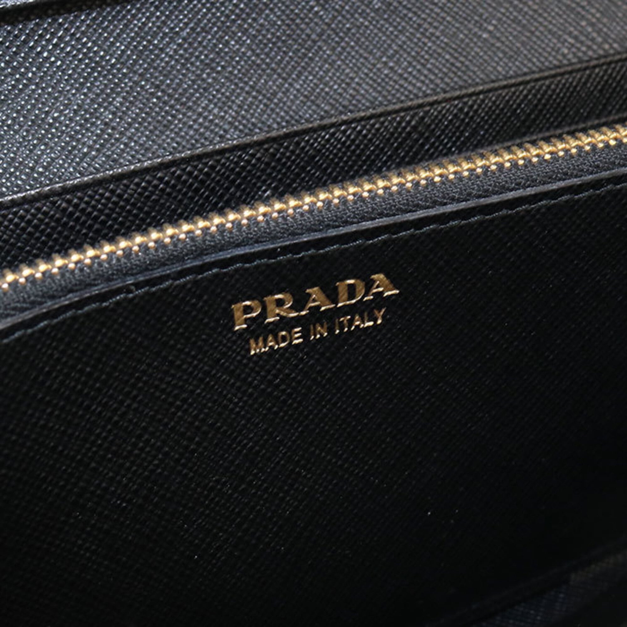 Prada Black Leather Long Wallet (Bi-Fold) (Pre-Owned)