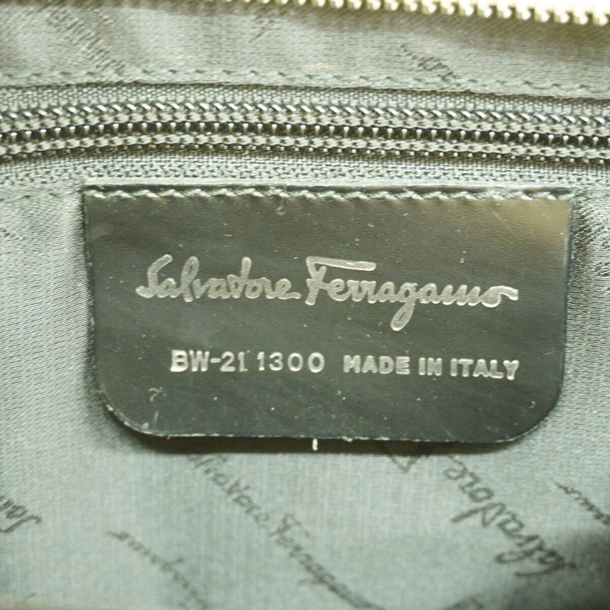 Salvatore Ferragamo Beige Canvas Handbag (Pre-Owned)