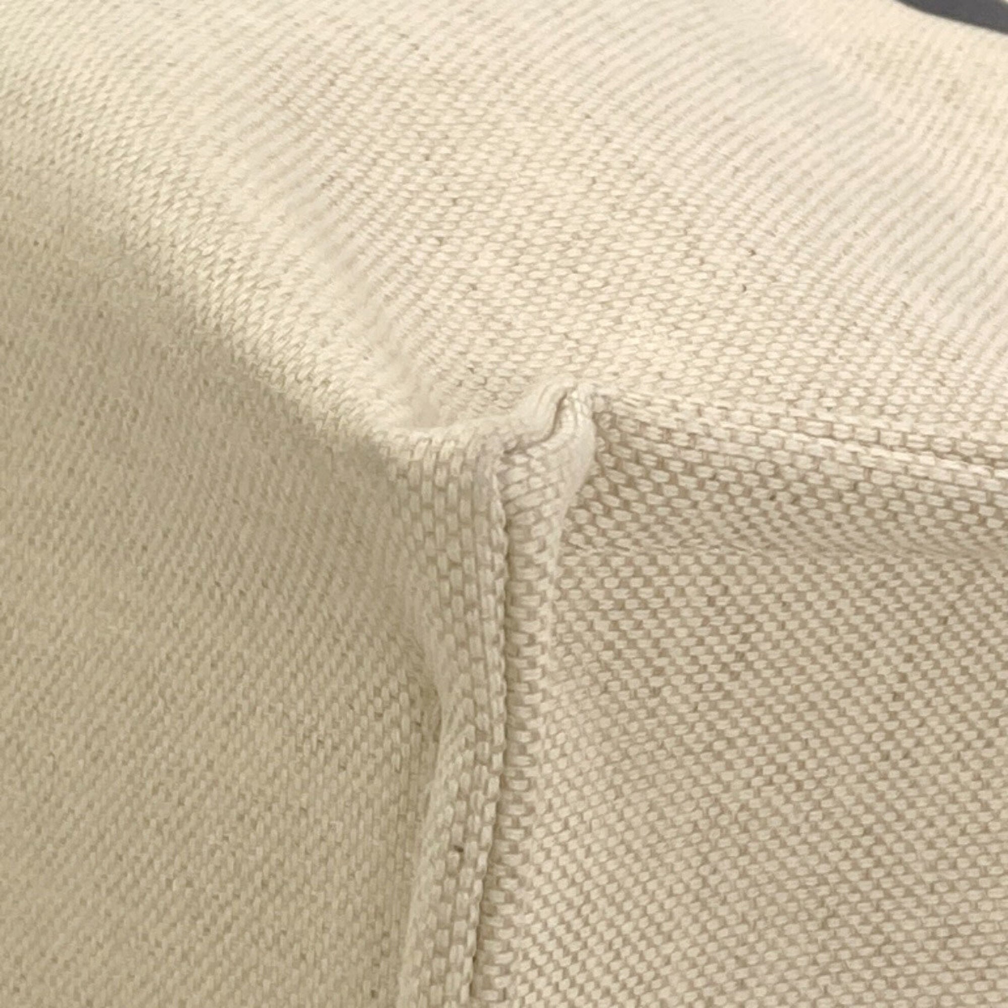Gucci Beige Canvas Pouch Tote Bag (Pre-Owned)