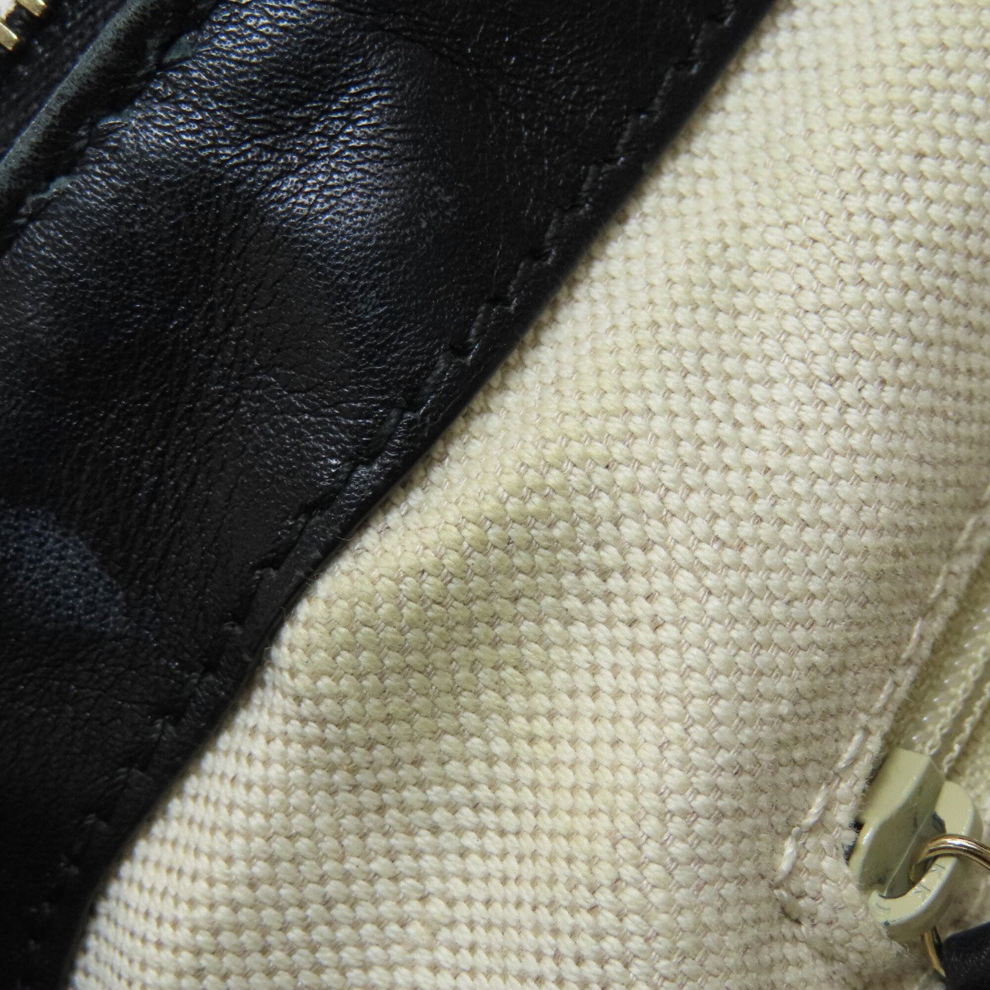 Gucci Sukey Black Leather Tote Bag (Pre-Owned)