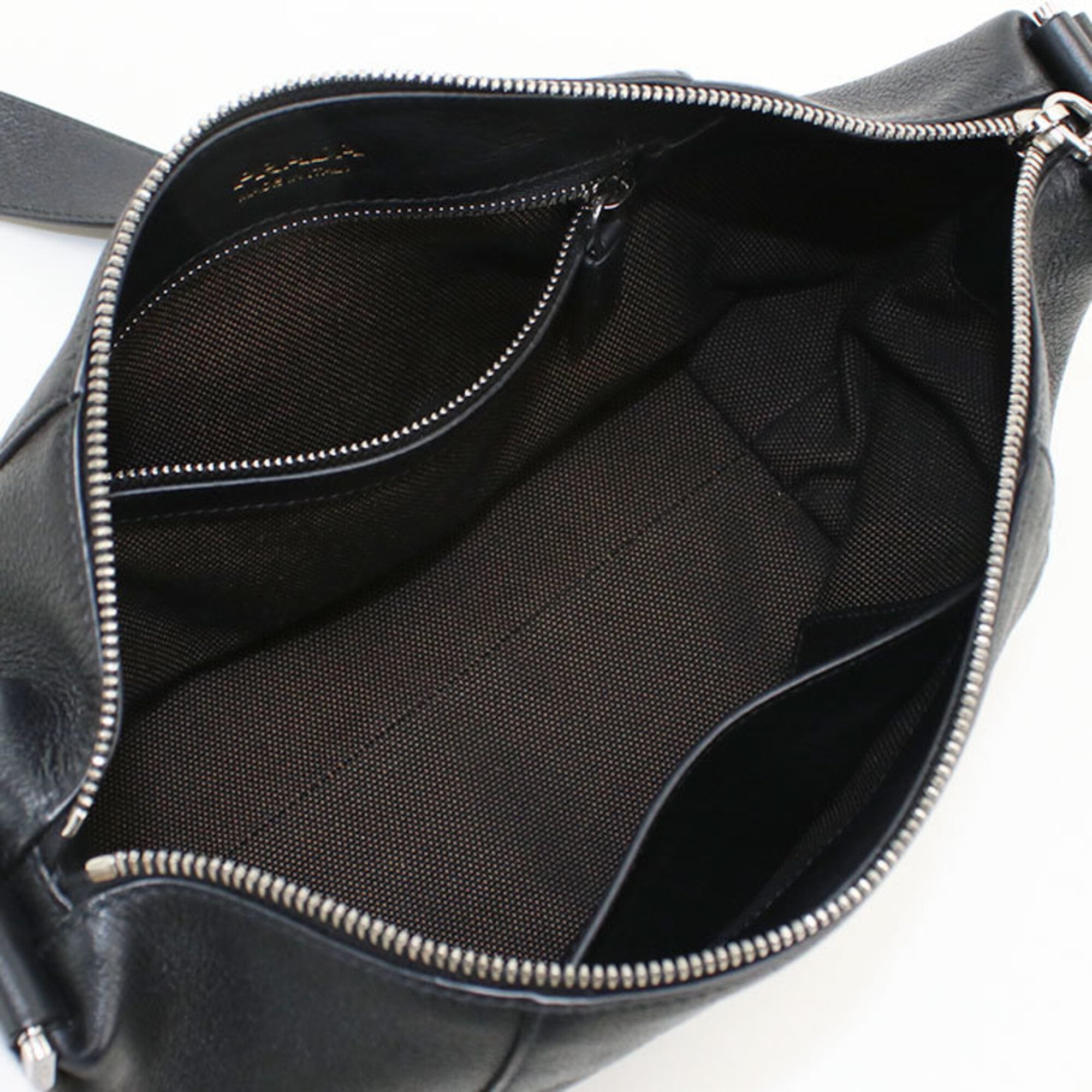 Prada Black Leather Shoulder Bag (Pre-Owned)