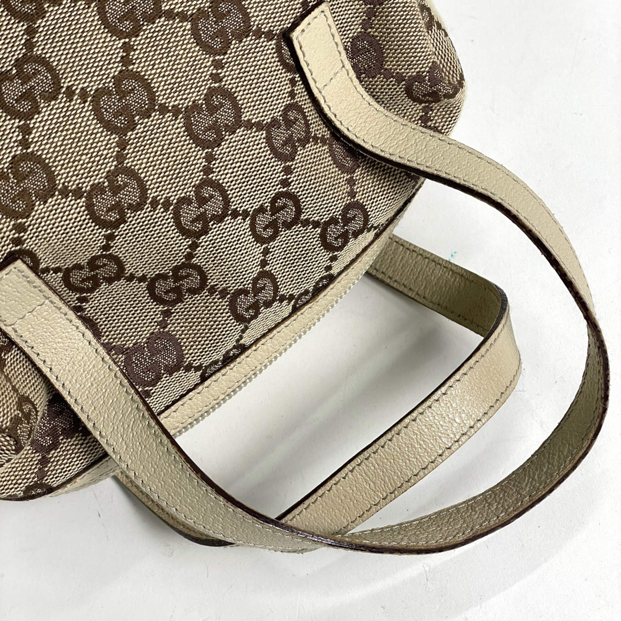 Gucci Beige White Gg Canvas Handbag (Pre-Owned)