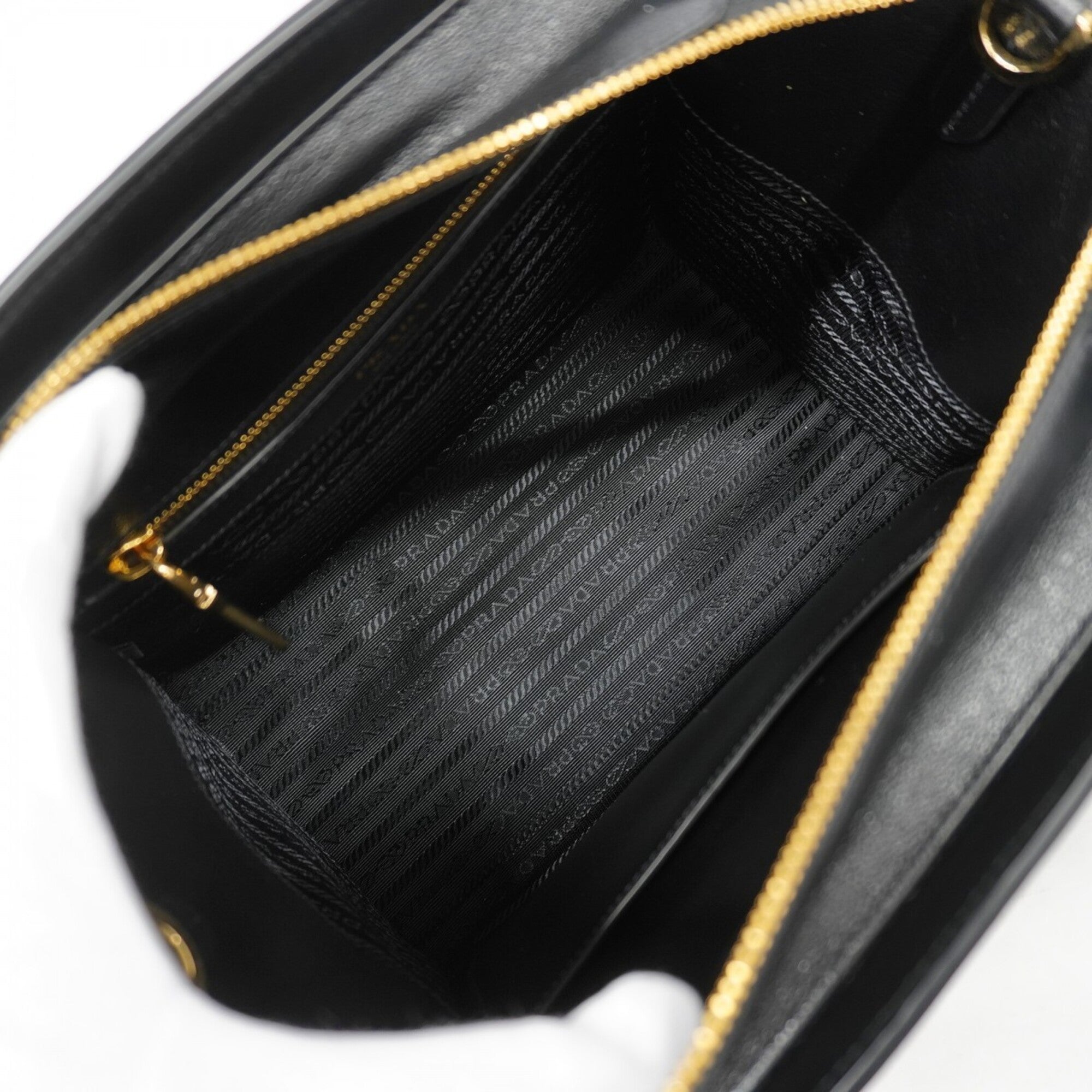 Prada Black Leather Handbag (Pre-Owned)