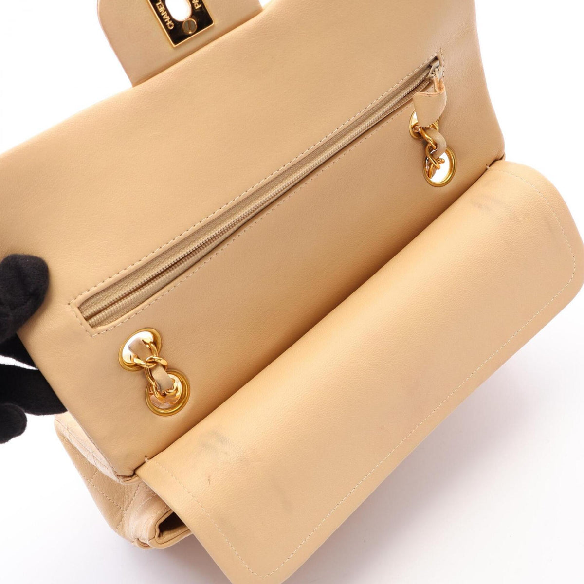 Chanel Matelasse Beige Leather Handbag Shoulder Bag (Pre-Owned)