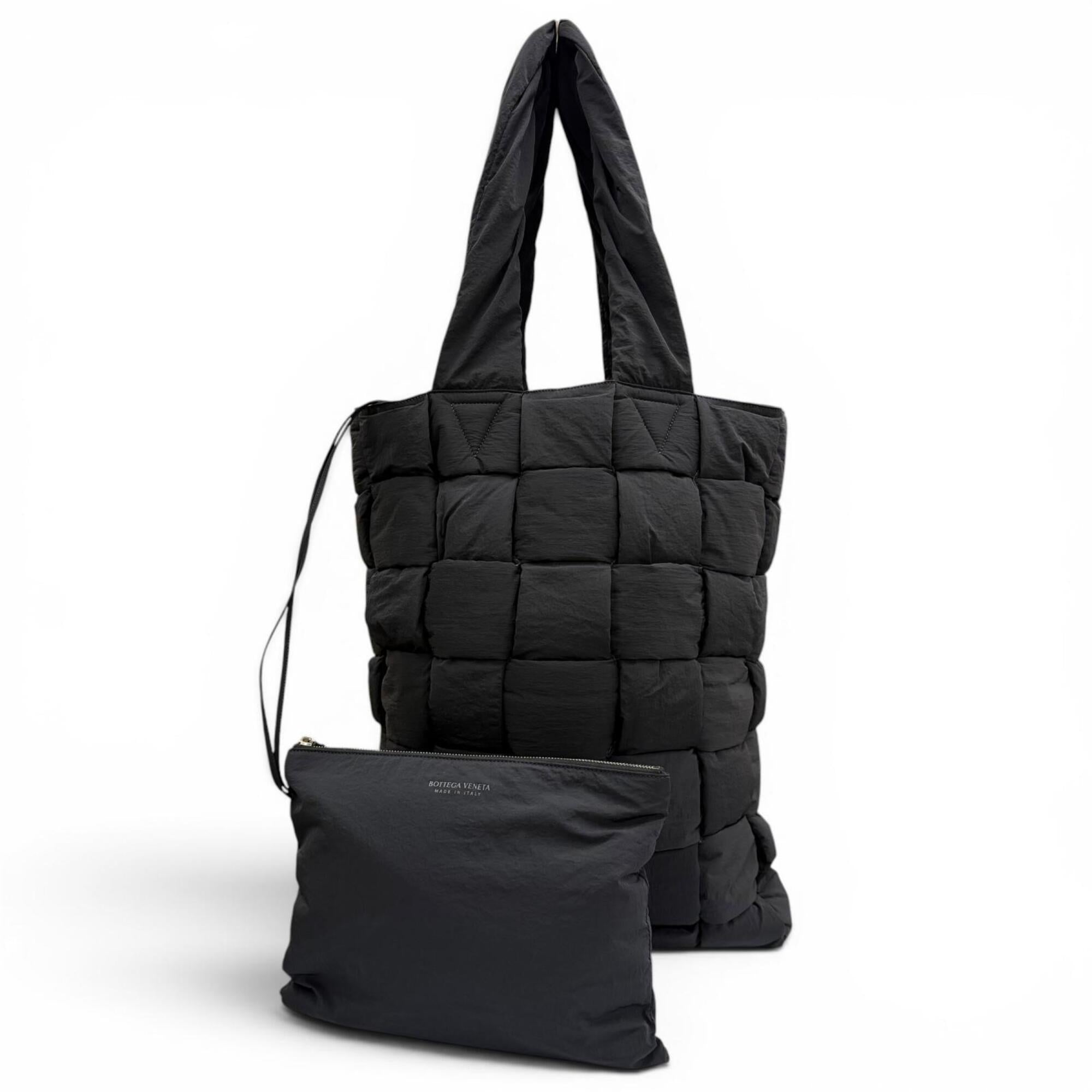 Bottega Veneta Black Nylon Pouch Tote Bag (Pre-Owned)