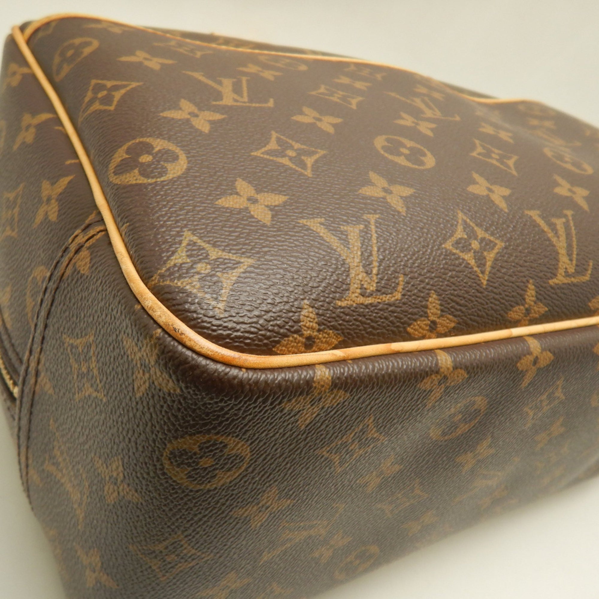 Louis Vuitton Brown Monogram Monogram Handbag (Pre-Owned)