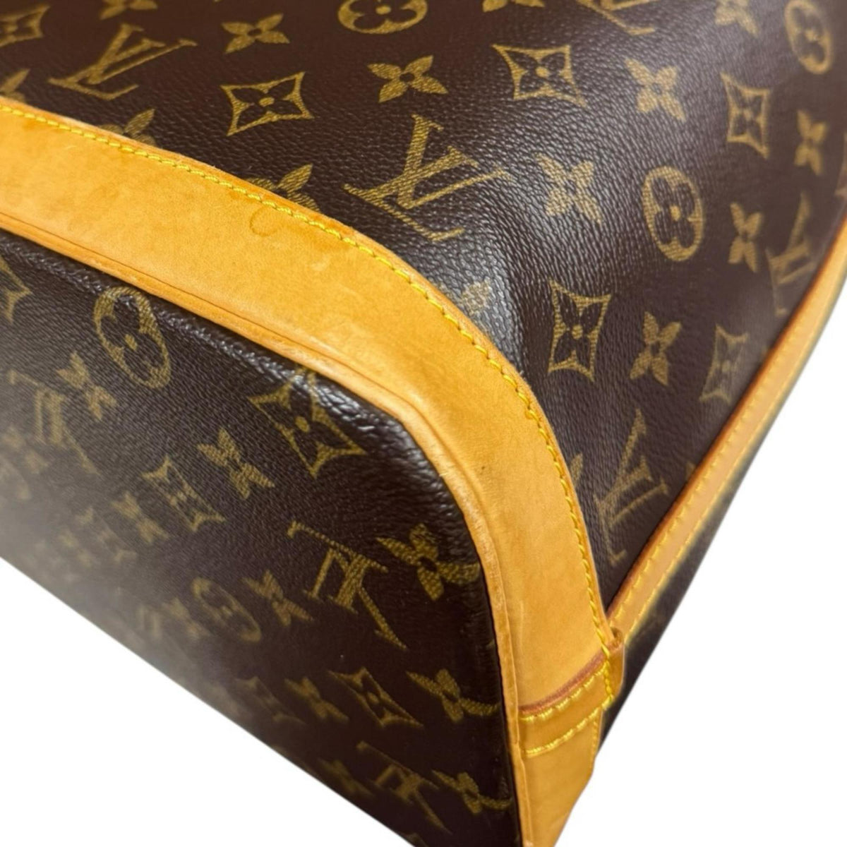 Louis Vuitton Brown Monogram Shoulder Bag (Pre-Owned)