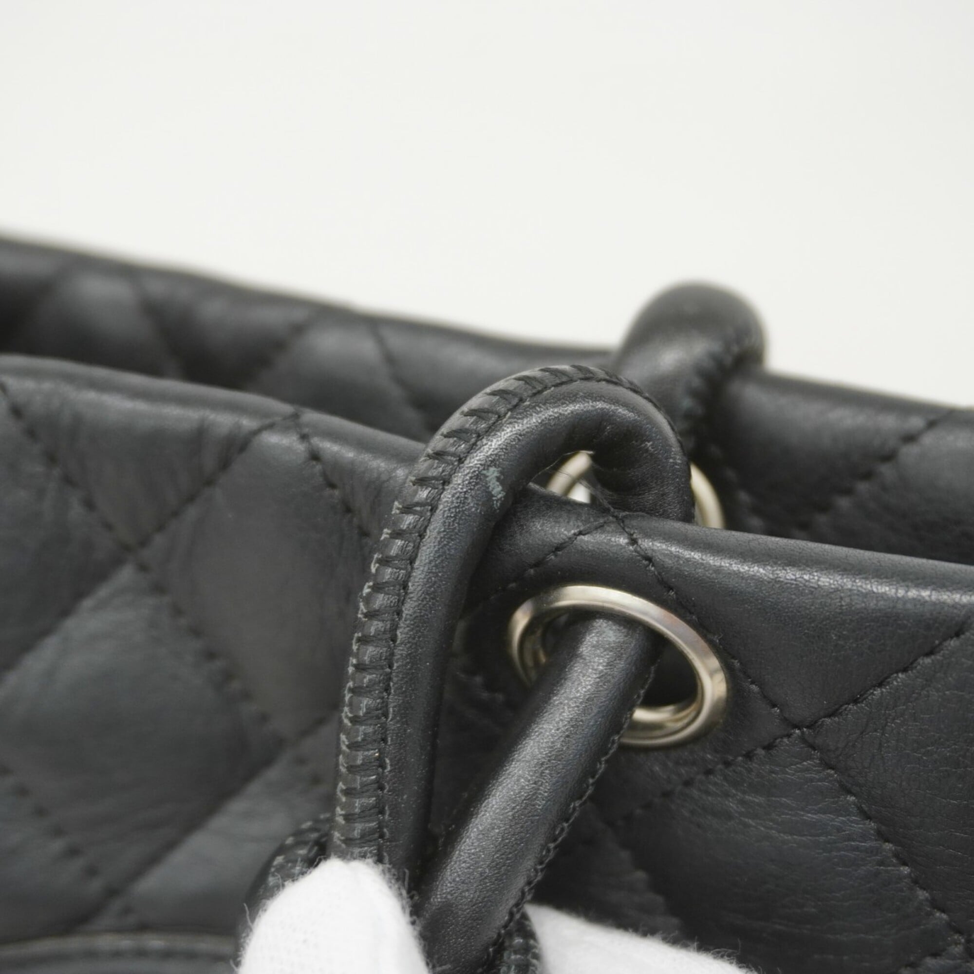 Chanel Black Leather Tote Bag (Pre-Owned)