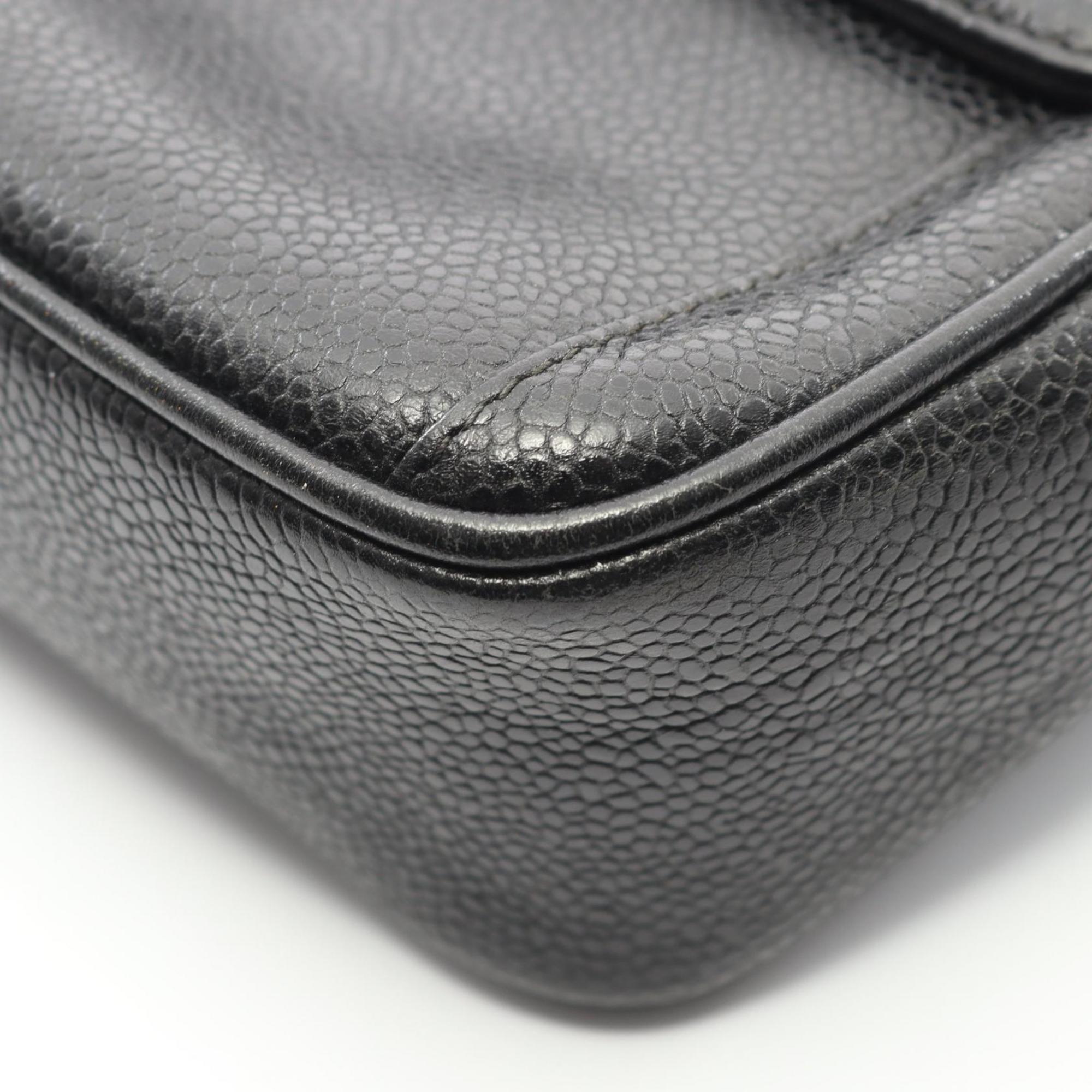 Chanel Black Grained Calfskin Shoulder Bag (Pre-Owned)