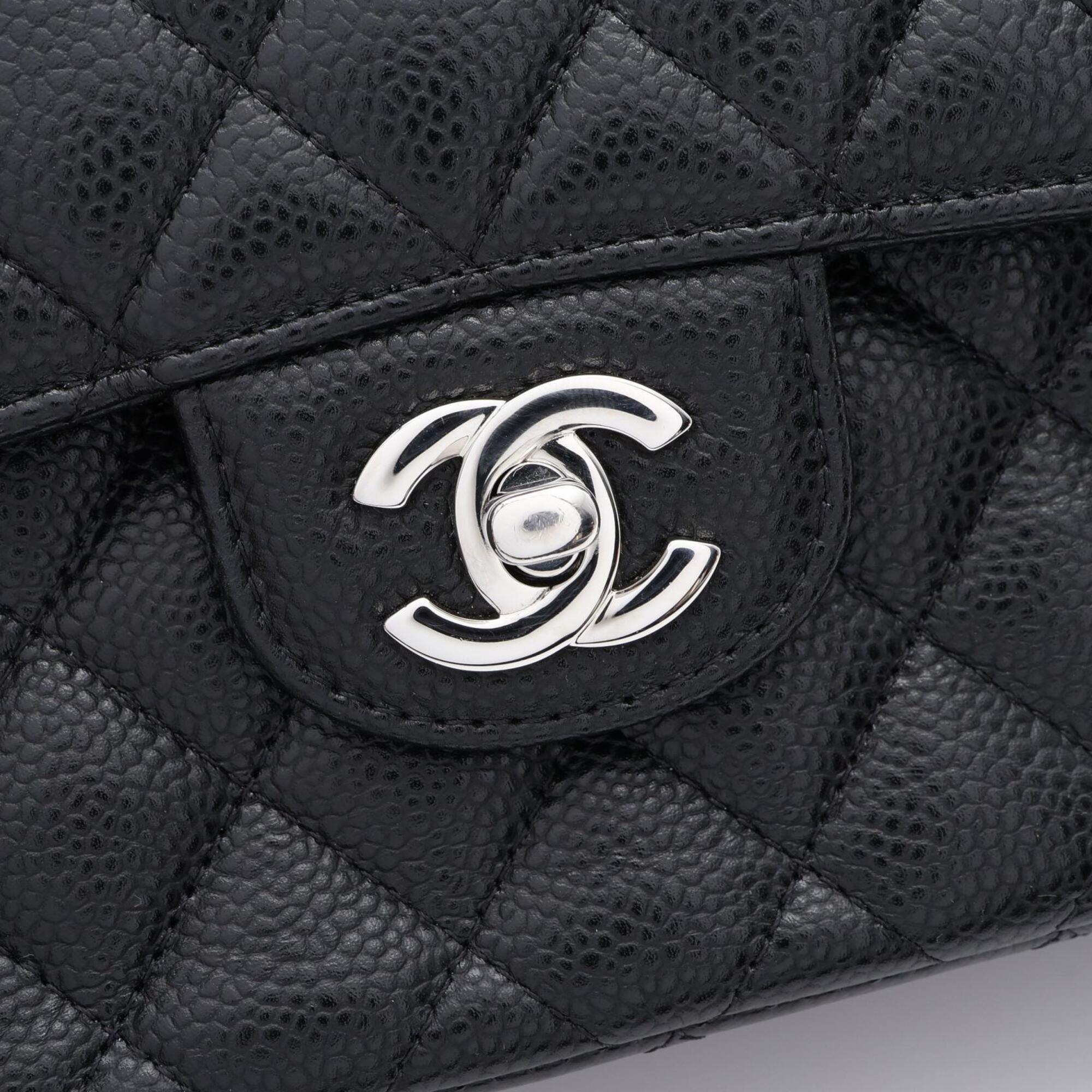 Chanel Black Grained Calfskin Handbag Shoulder Bag (Pre-Owned)