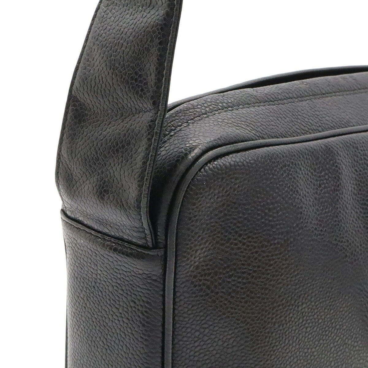 Chanel Black Grained Calfskin Shoulder Bag (Pre-Owned)
