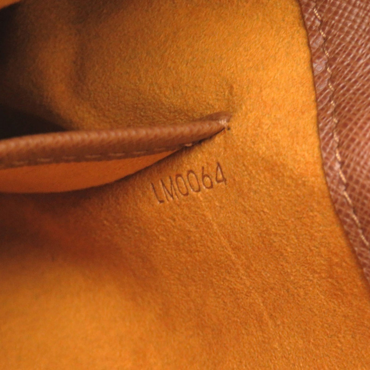 Louis Vuitton Brown Monogram Shoulder Bag (Pre-Owned)