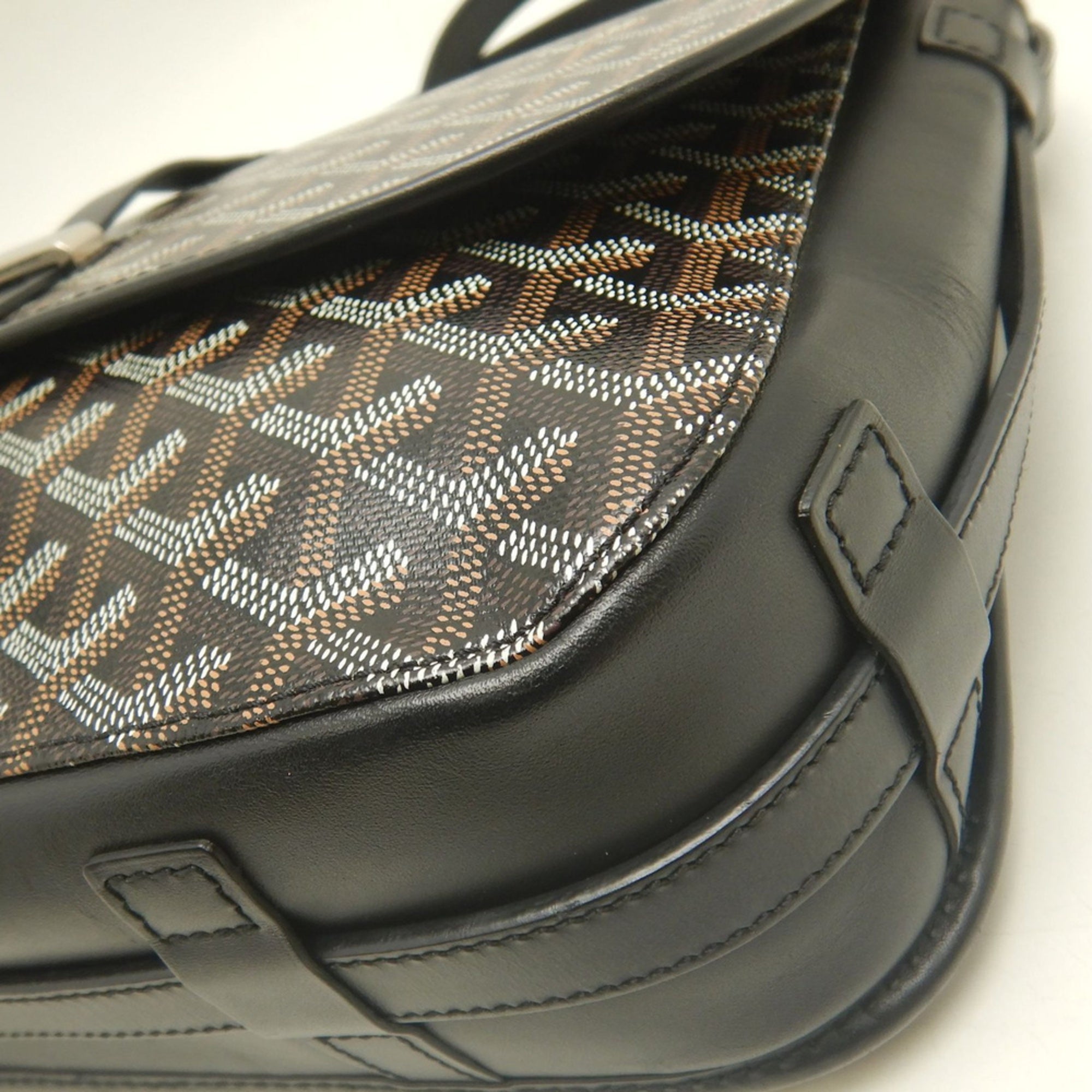 Goyard Black Coated Canvas Shoulder Bag (Pre-Owned)