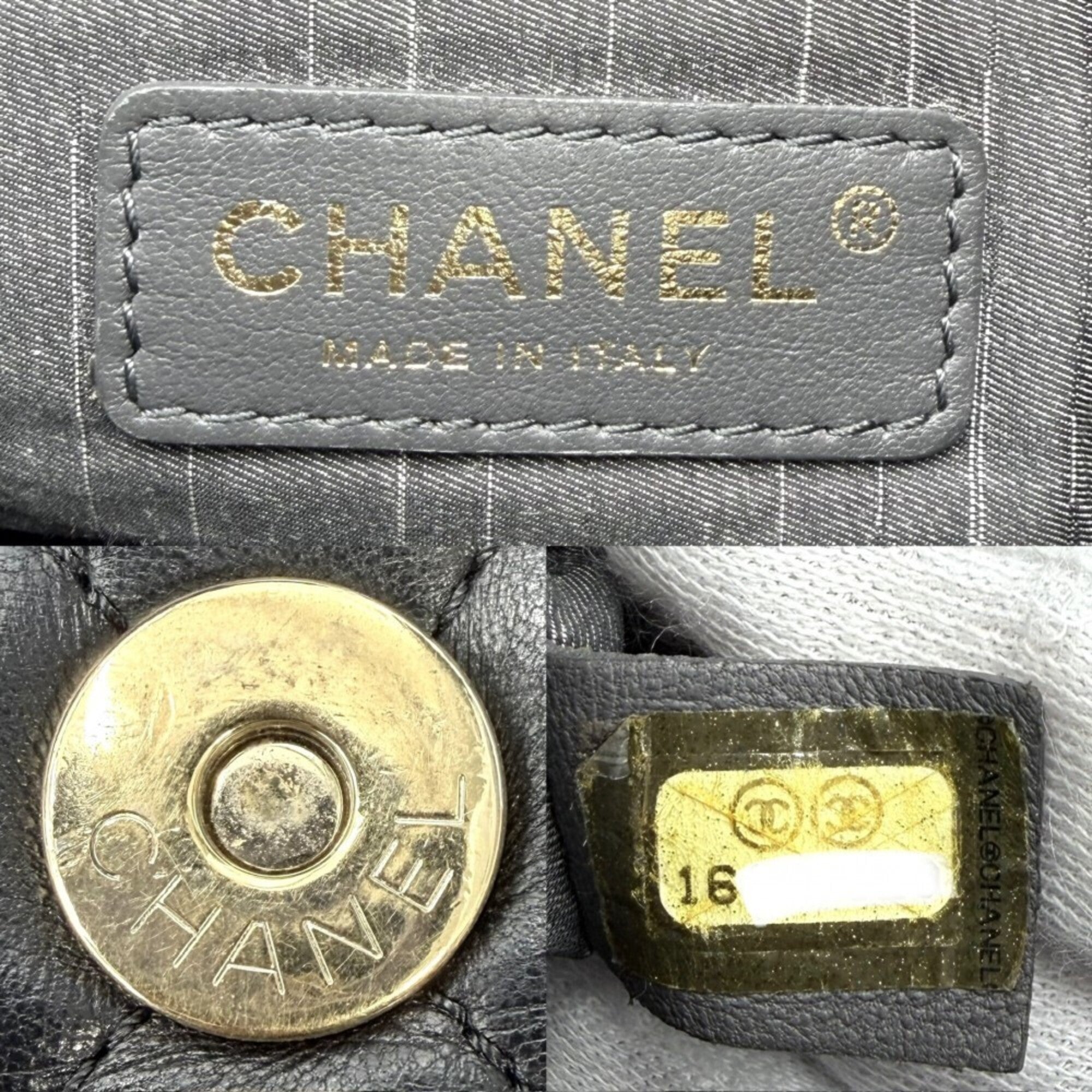 Chanel Black Leather Artificial Pearl Shoulder Bag (Pre-Owned)