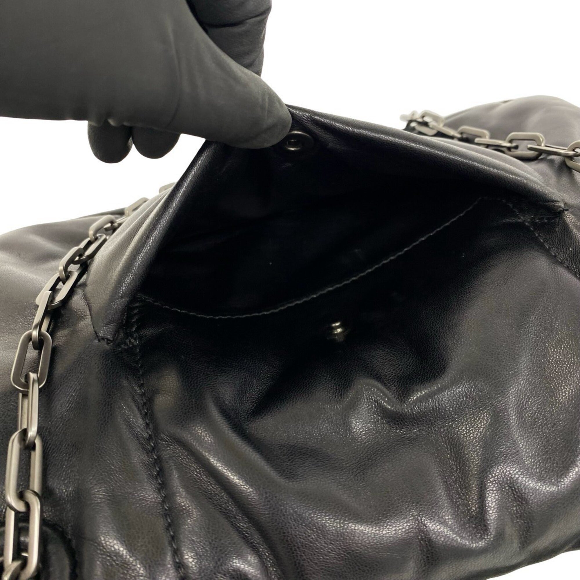 Prada Black Leather Pochette Shoulder Bag (Pre-Owned)