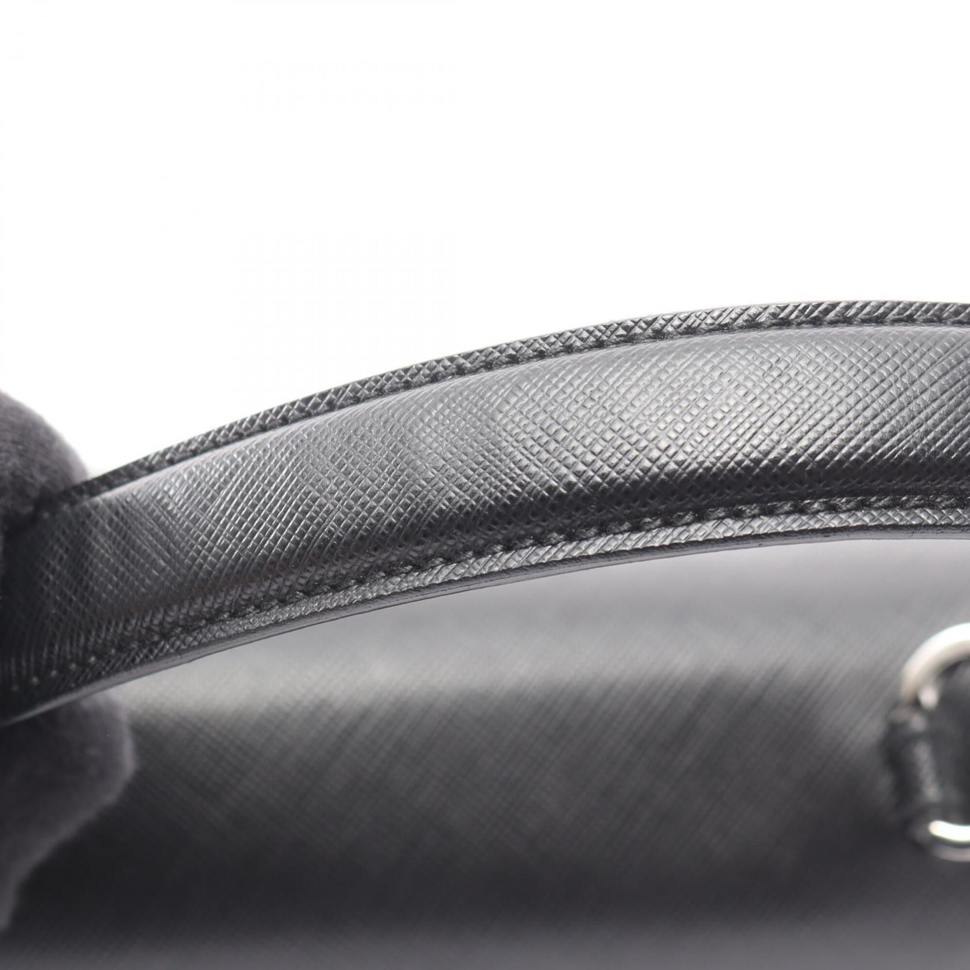 Salvatore Ferragamo Black Leather Handbag (Pre-Owned)