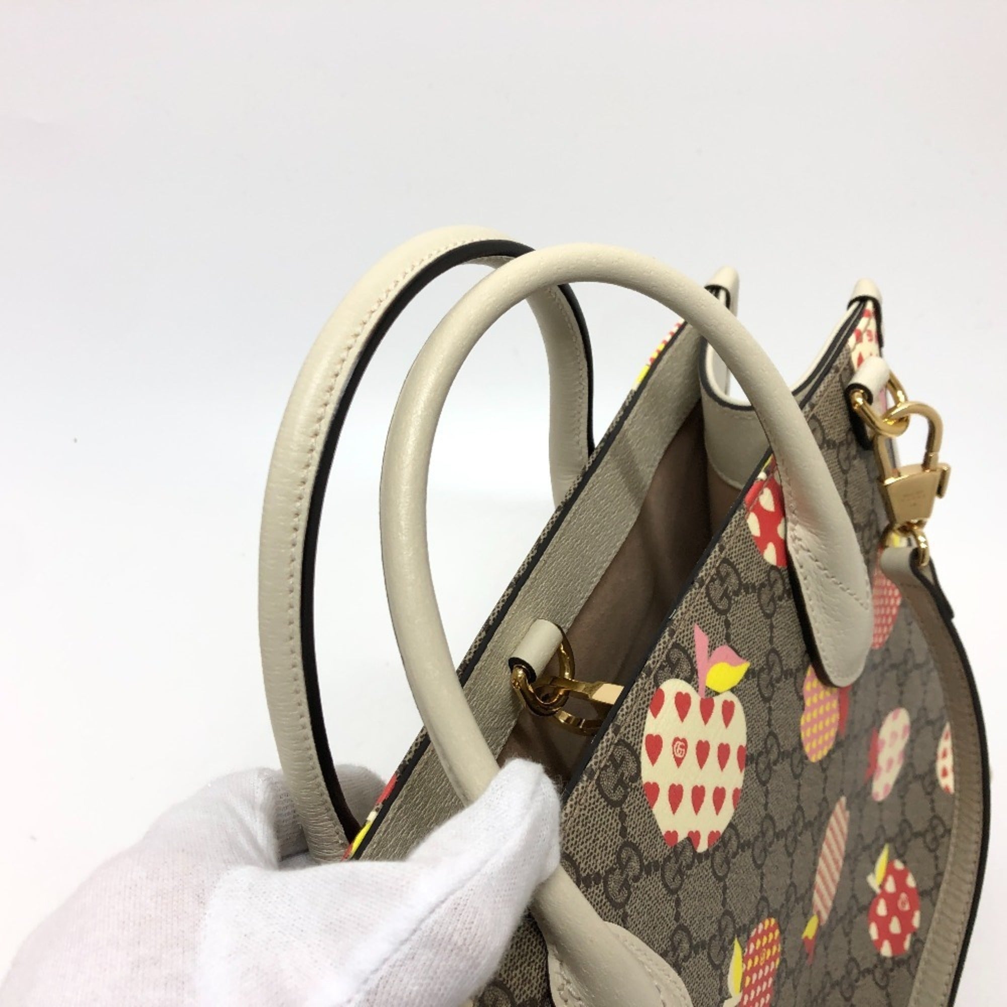 Gucci Beige Gg Supreme Handbag (Pre-Owned)