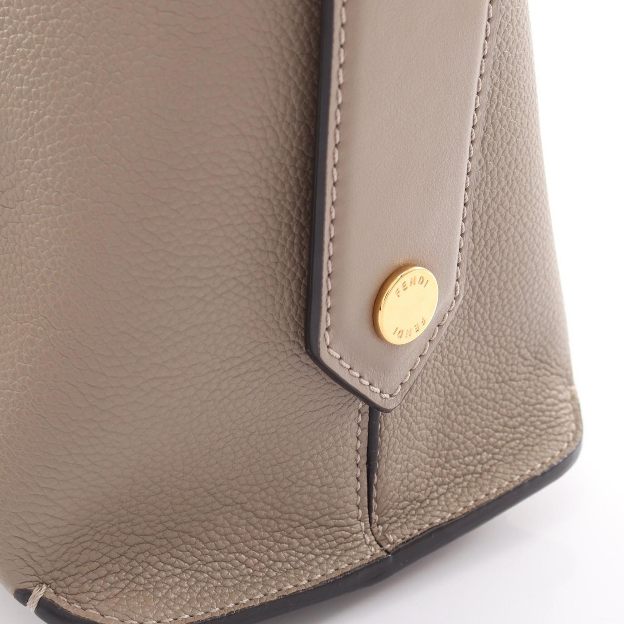 Fendi Beige Leather Handbag (Pre-Owned)