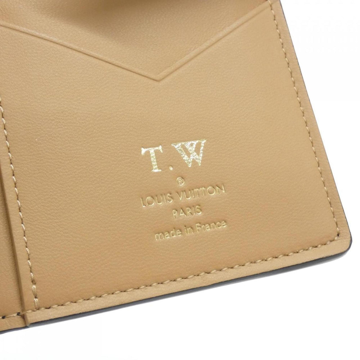 Louis Vuitton Black Leather Long Wallet (Bi-Fold) (Pre-Owned)
