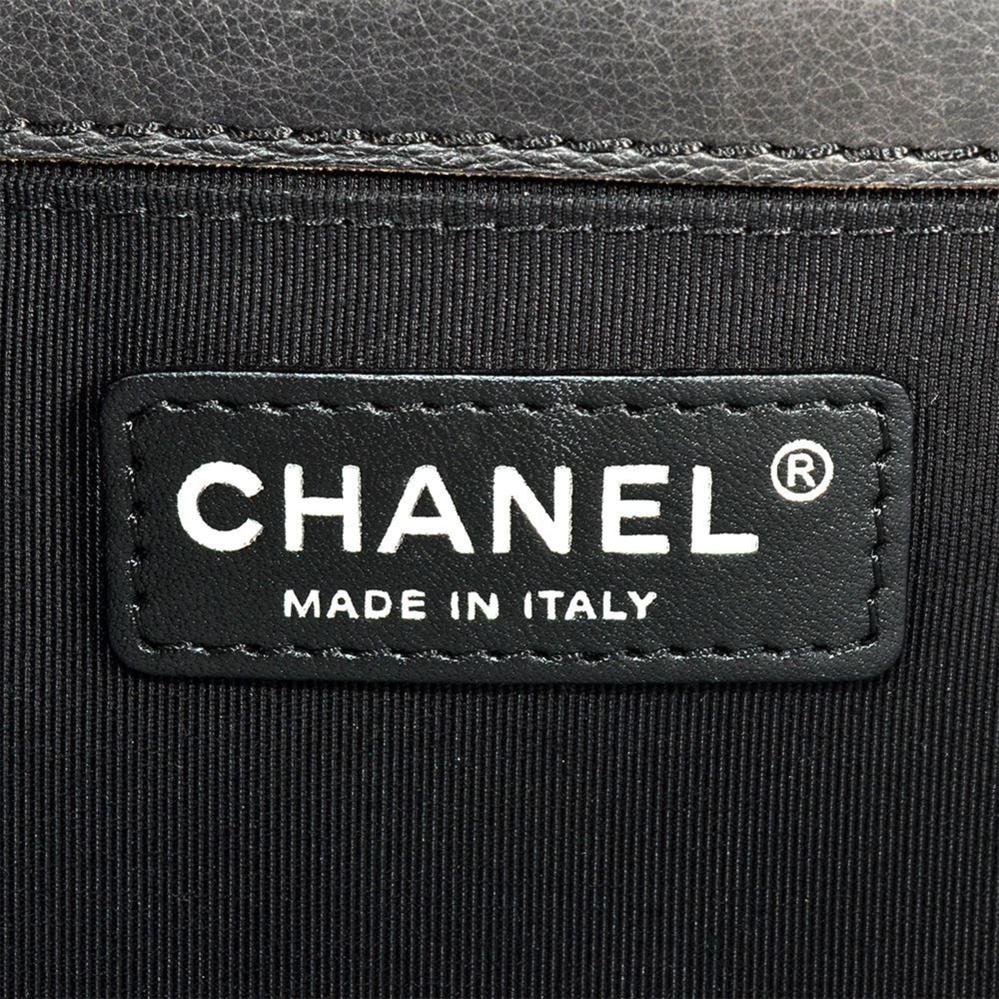 Chanel Black Leather Shoulder Bag (Pre-Owned)