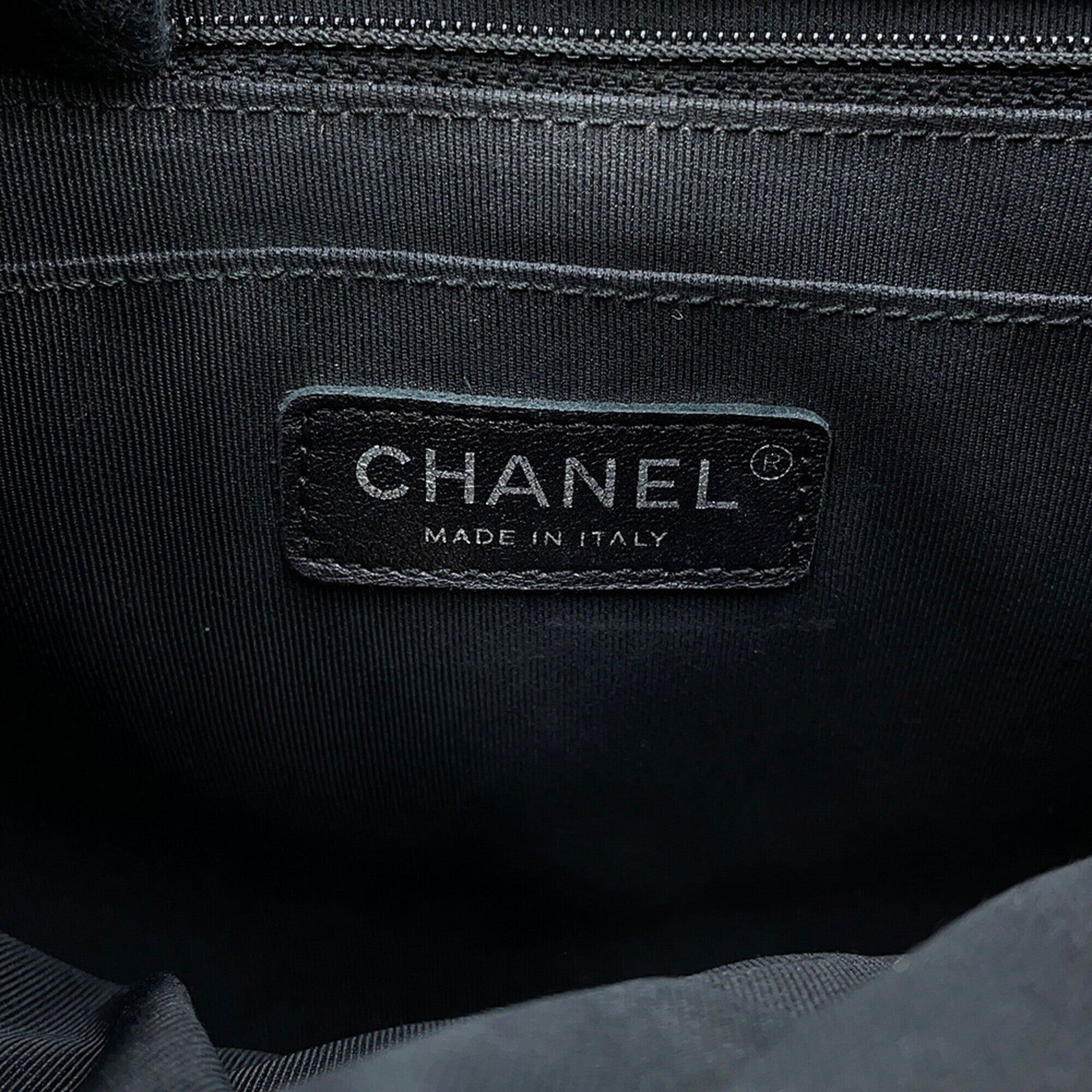 Chanel Black Leather Backpack Handbag (Pre-Owned)