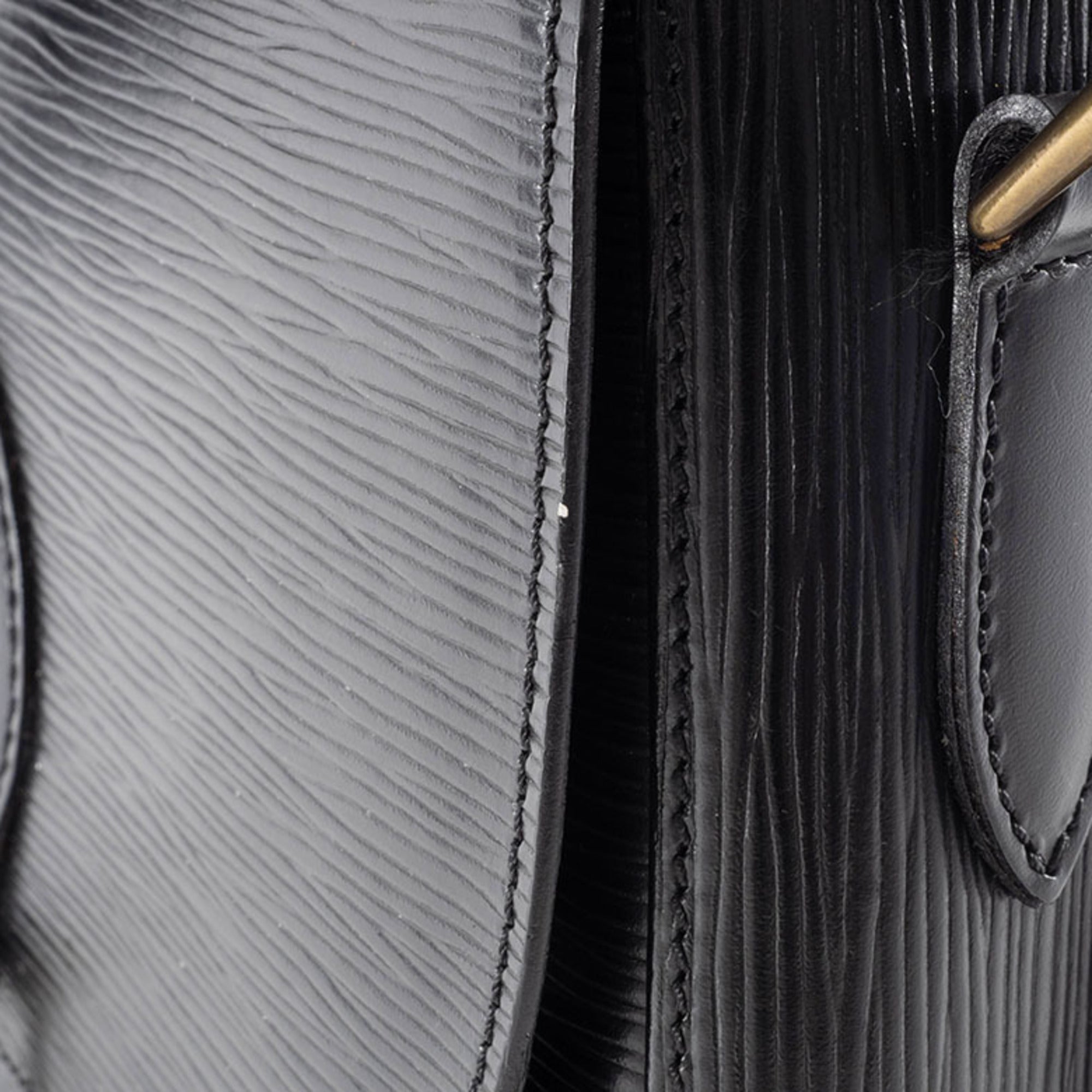 Louis Vuitton Black Epi Leather Shoulder Bag (Pre-Owned)