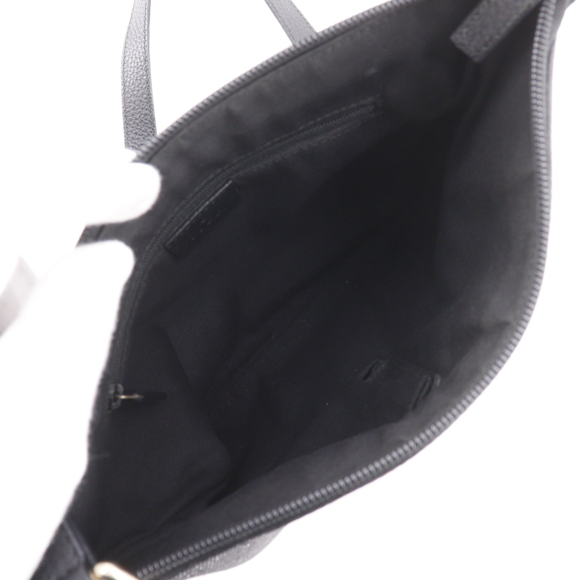 Gucci Black Gg Canvas Shoulder Bag (Pre-Owned)