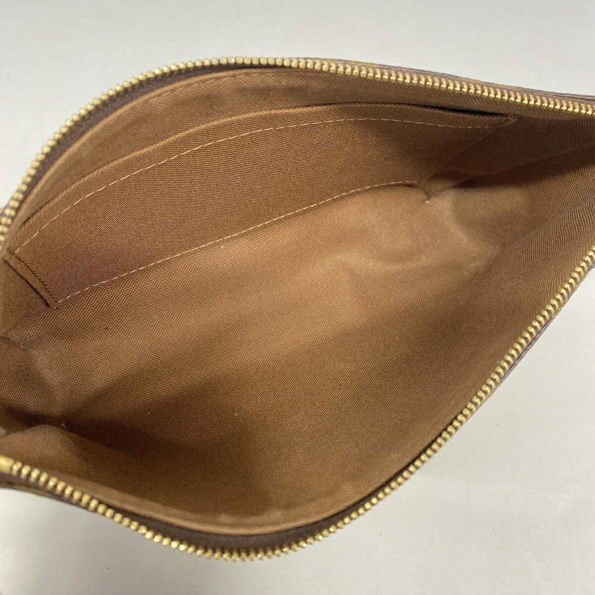 Louis Vuitton Brown Pouch (Pre-Owned)