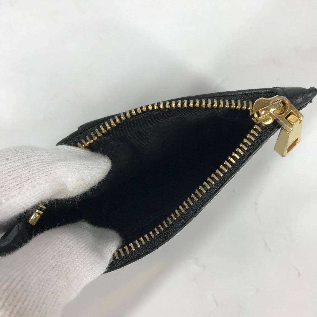 Versace Black Leather Coin Purse/Coin Case (Pre-Owned)