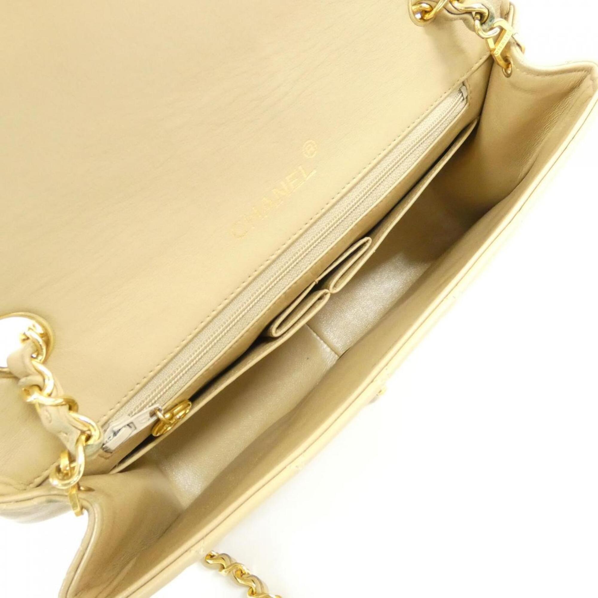 Chanel Beige Leather Shoulder Bag (Pre-Owned)