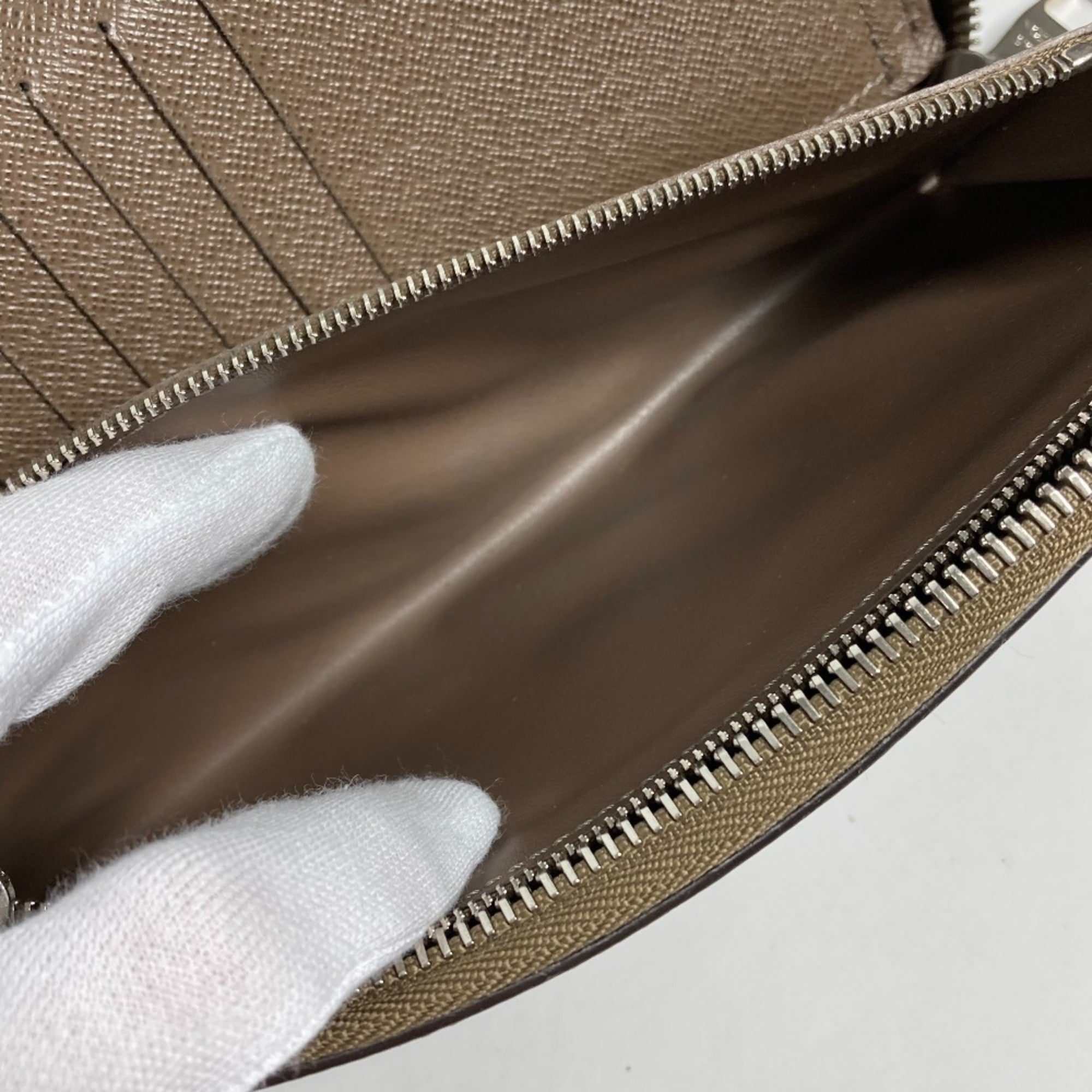 Louis Vuitton Epi Brown Taupe Epi Leather Long Wallet (Bi-Fold) (Pre-Owned)
