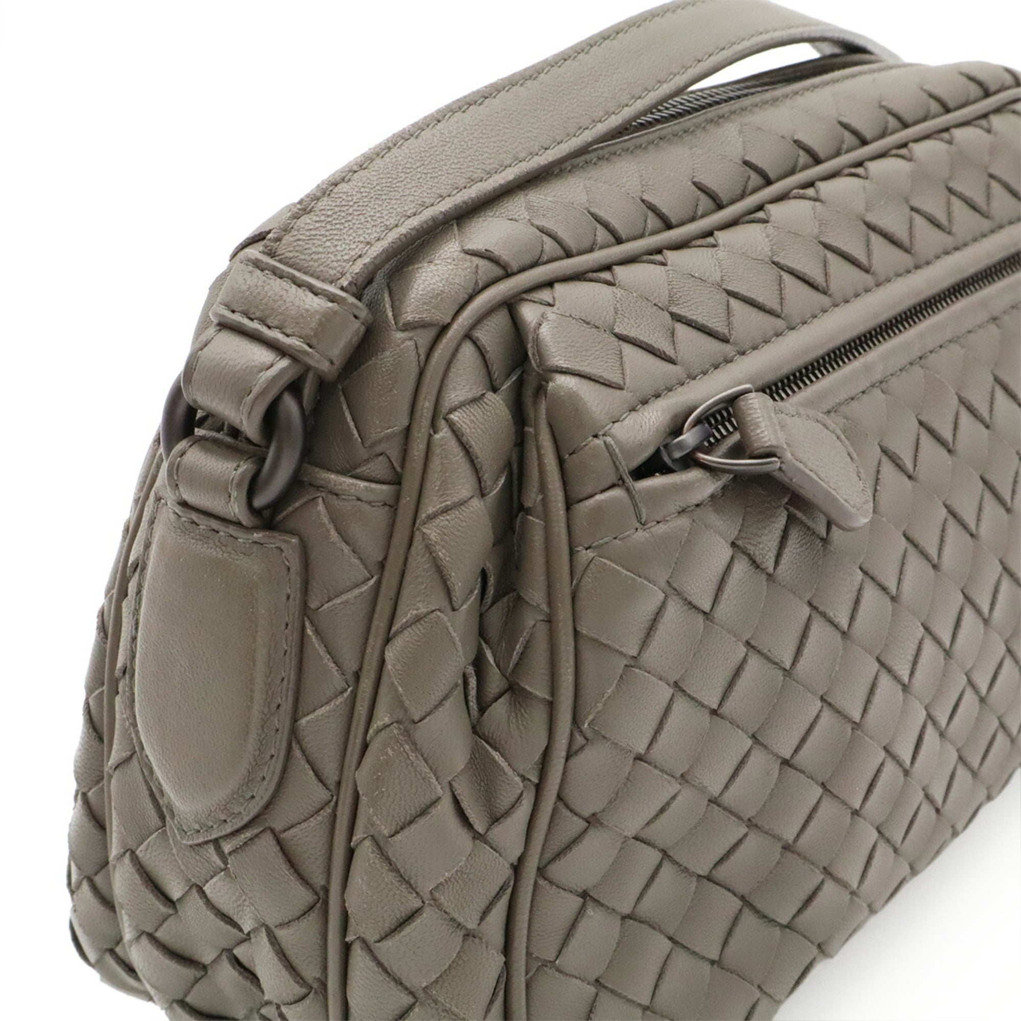 Bottega Veneta Gray Leather Pochette Shoulder Bag (Pre-Owned)