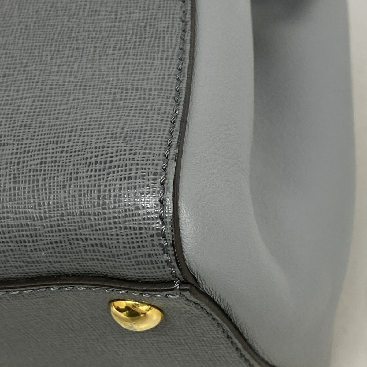 Fendi Gray Leather Handbag (Pre-Owned)