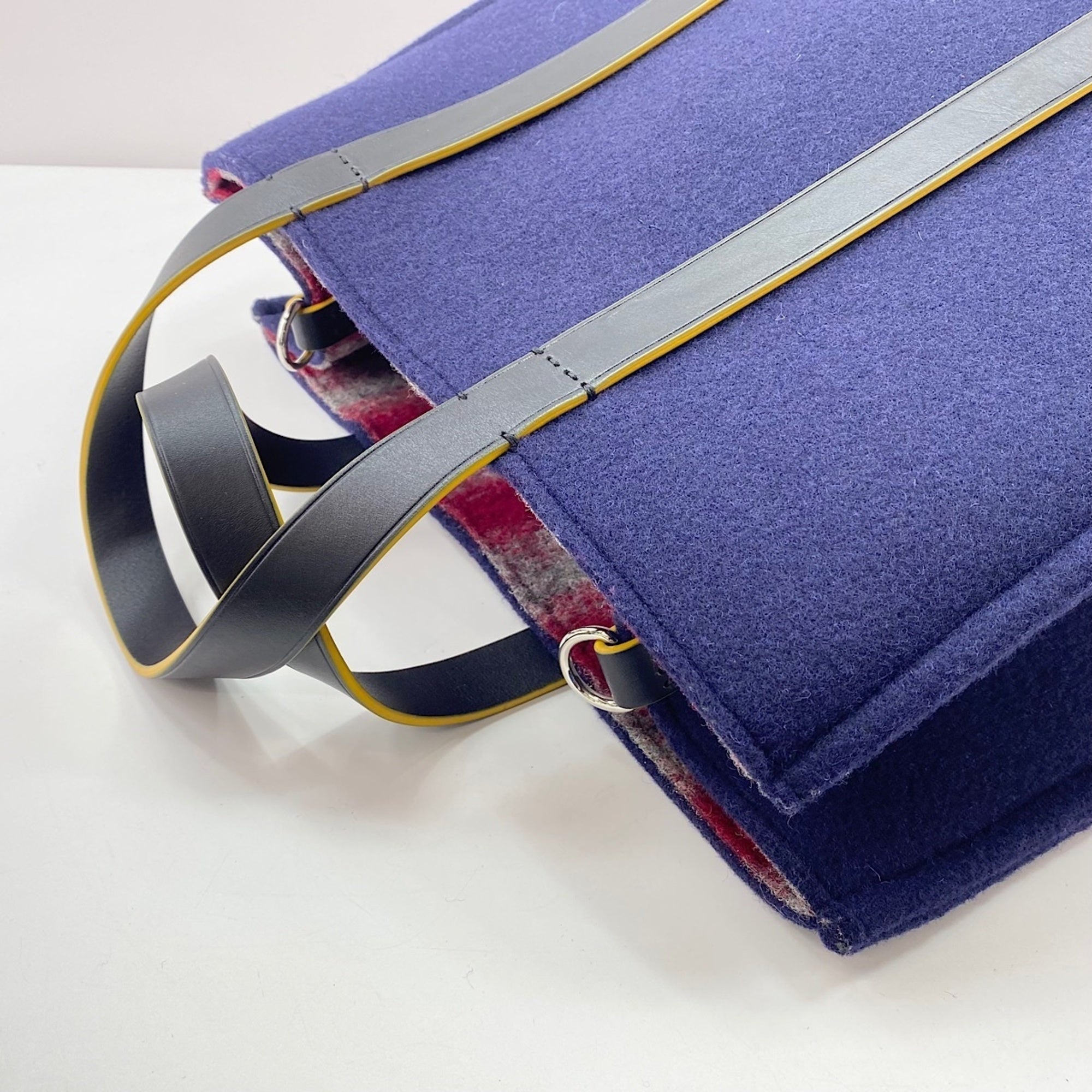 Fendi Navy Handbag (Pre-Owned)