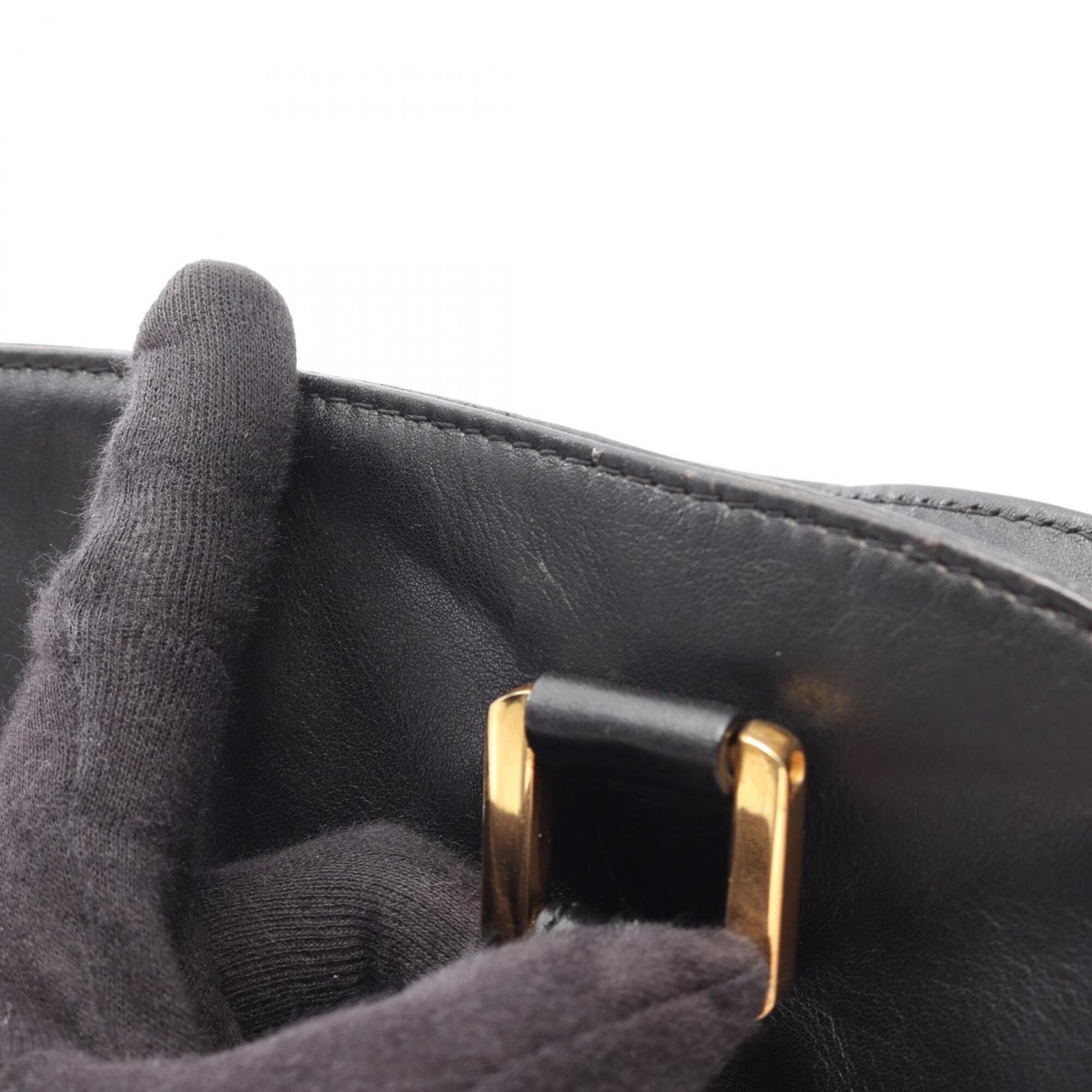 Loewe Black Leather Handbag (Pre-Owned)