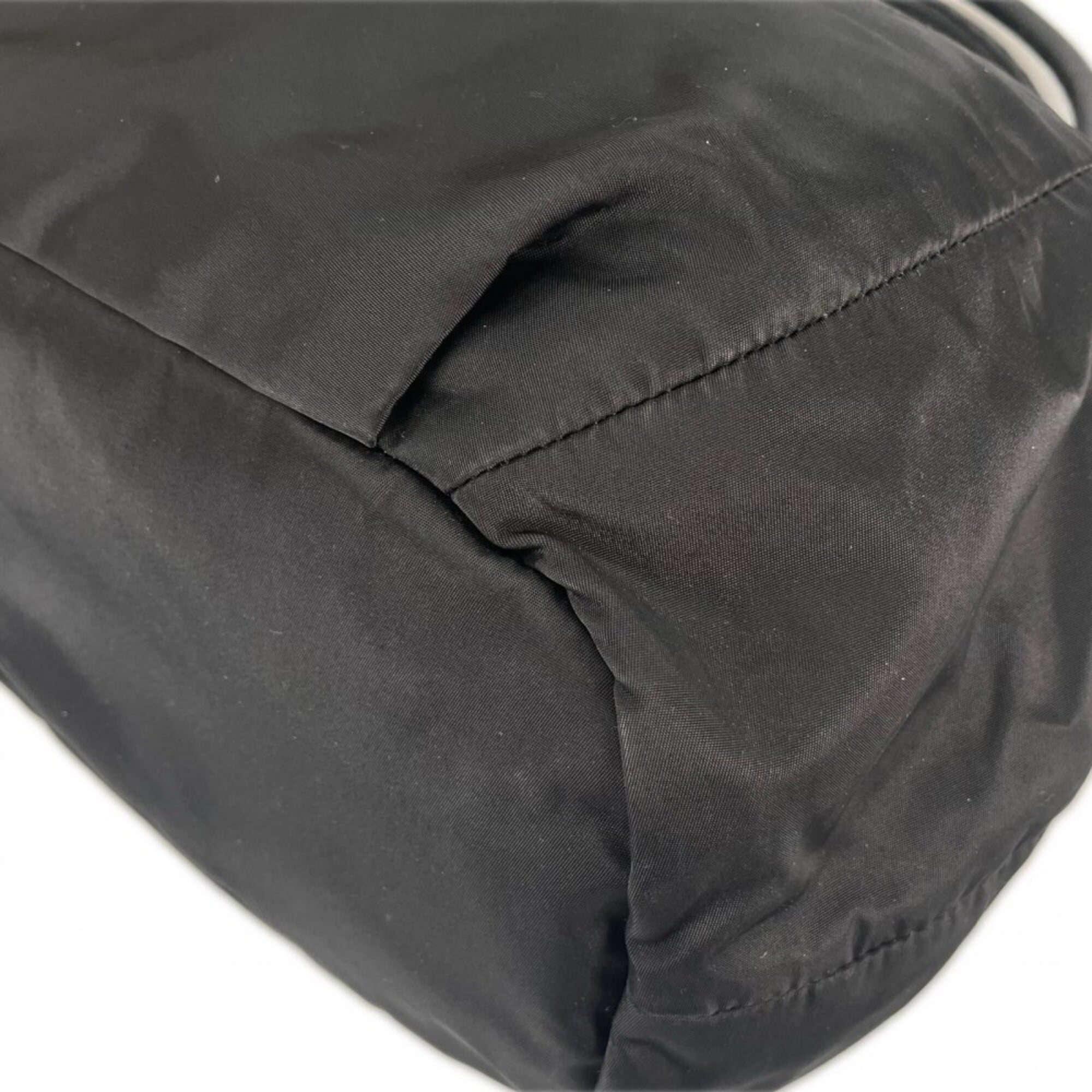 Prada Black Nylon Handbag (Pre-Owned)