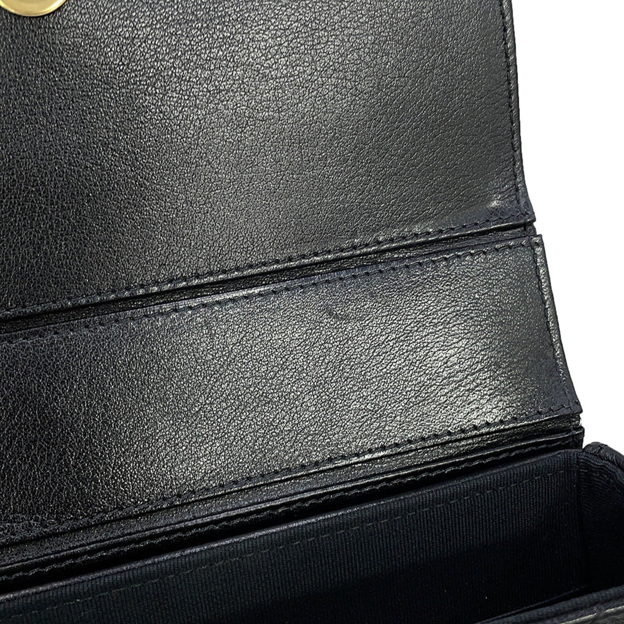 Chanel Black Leather Shoulder Bag (Pre-Owned)
