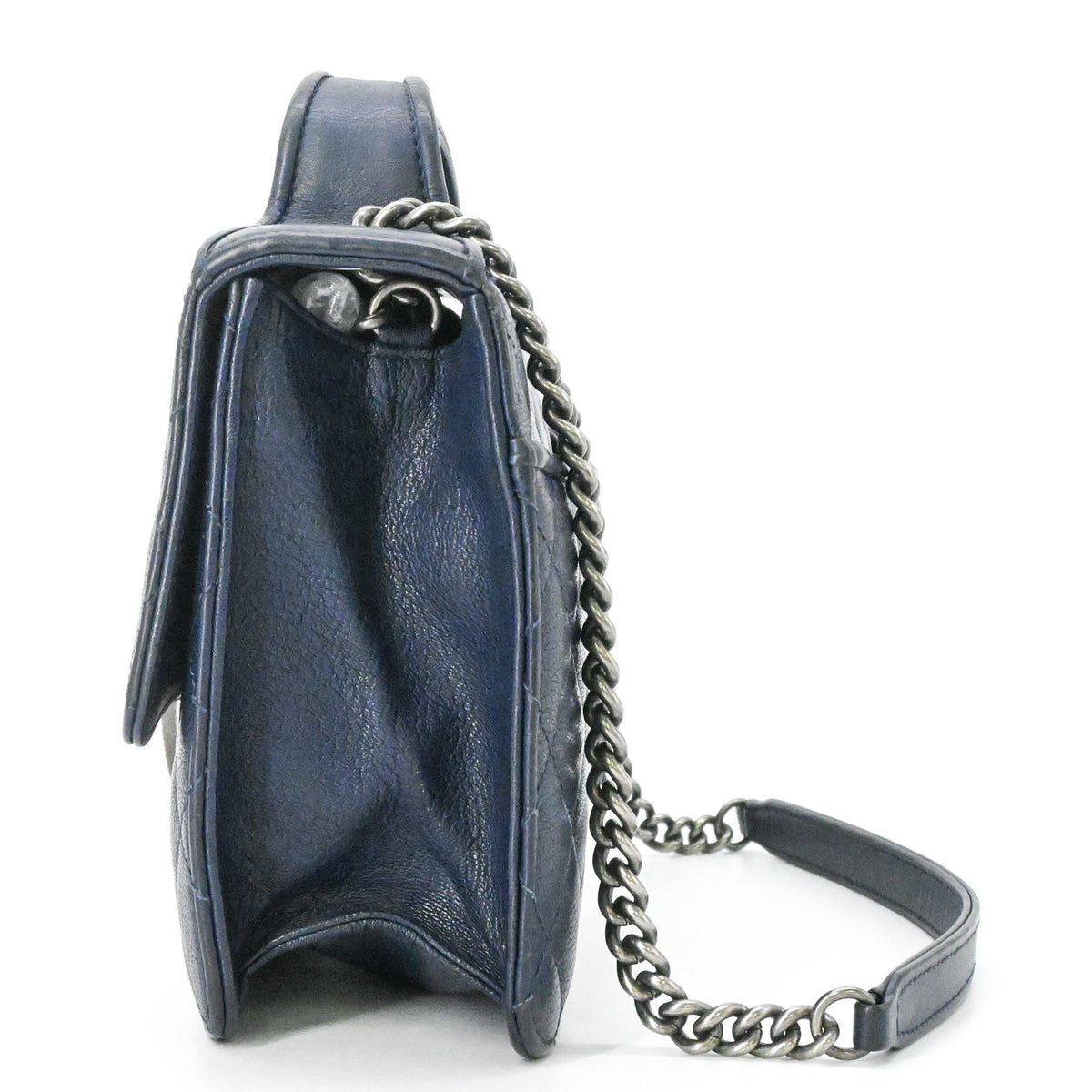 Chanel Matelasse Navy Leather Handbag Shoulder Bag (Pre-Owned)