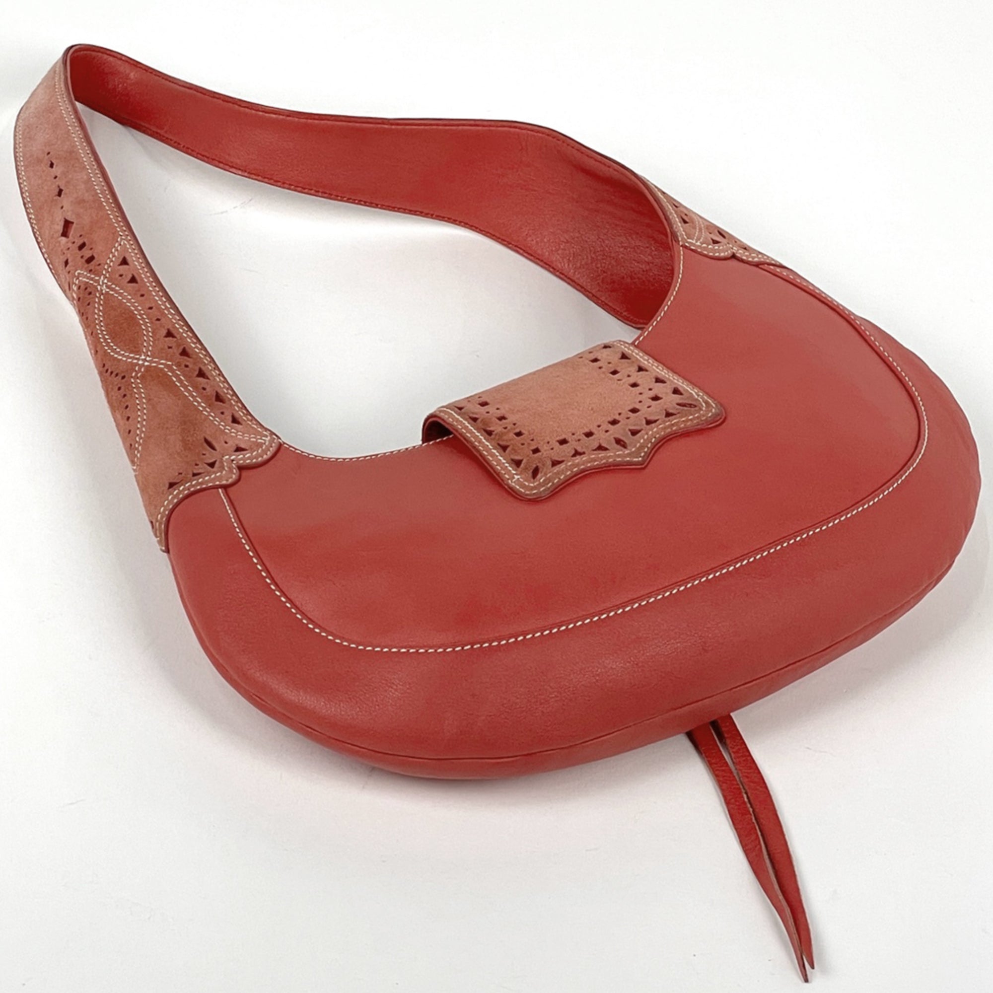 Loewe Red Color Leather Shoulder Bag (Pre-Owned)